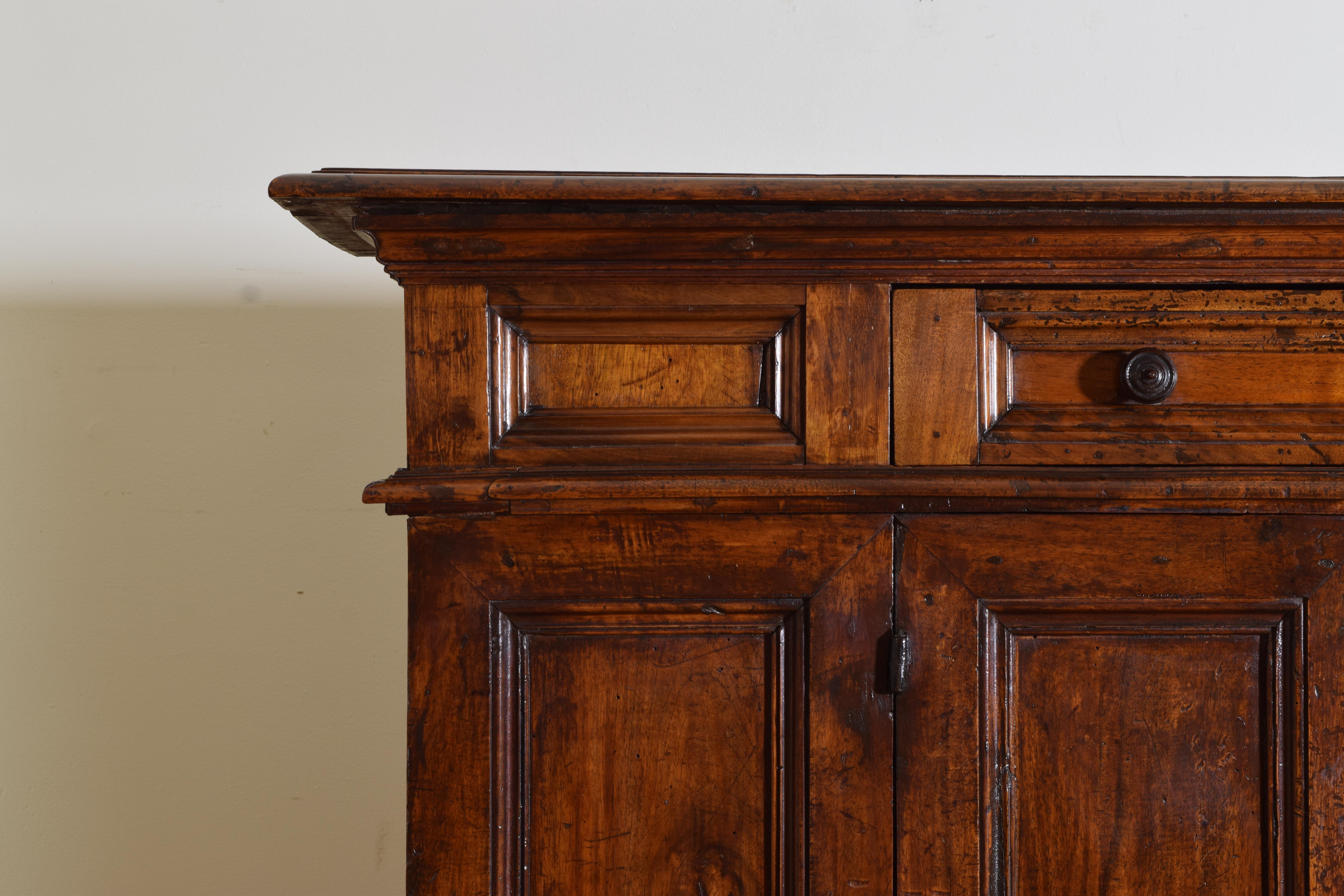 Italian Late Baroque Period Carved Walnut Credenza, late 17th / early 18th cen. For Sale 3