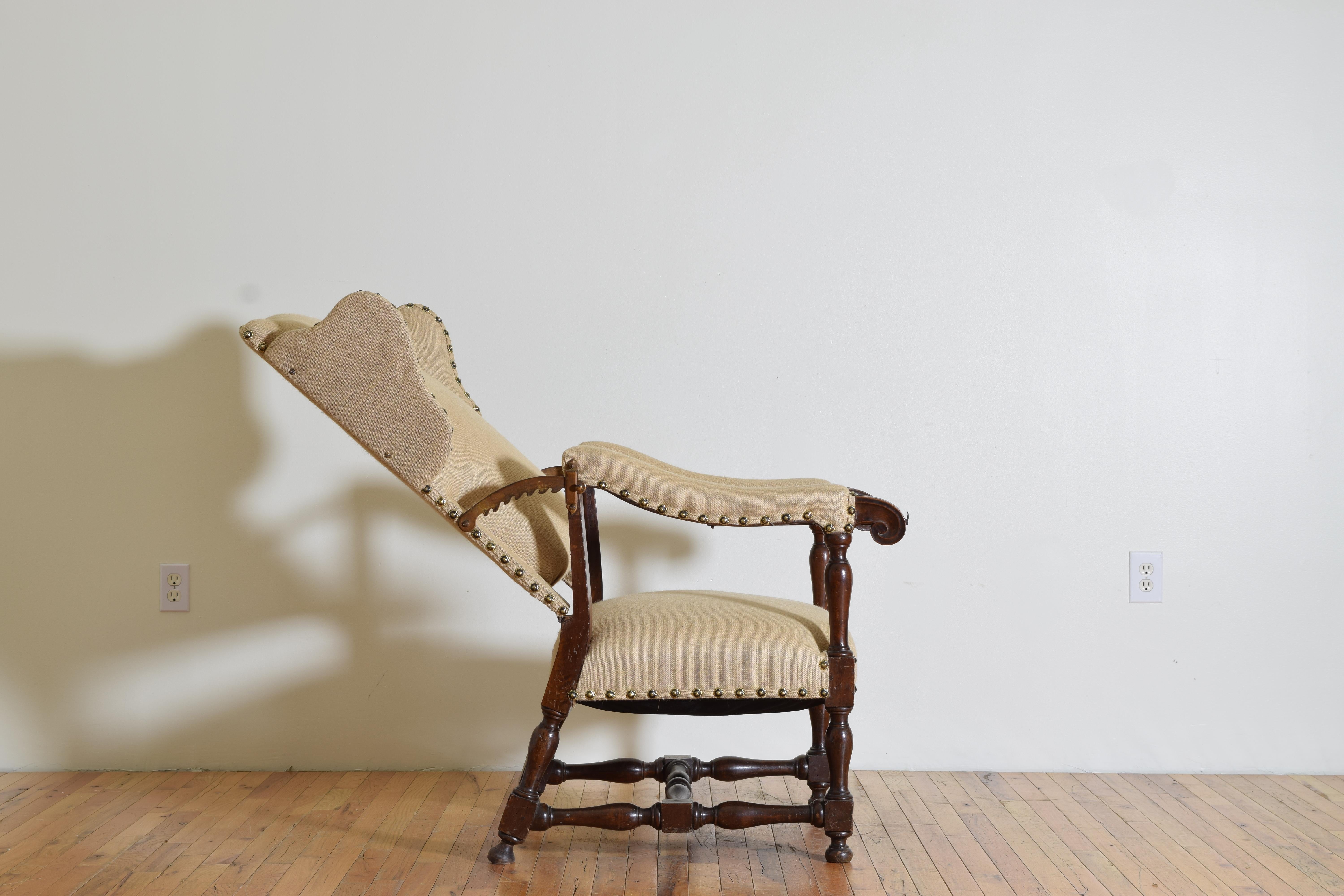 18th Century Italian Late Baroque Period Walnut and Upholstered Reclining Armchair For Sale