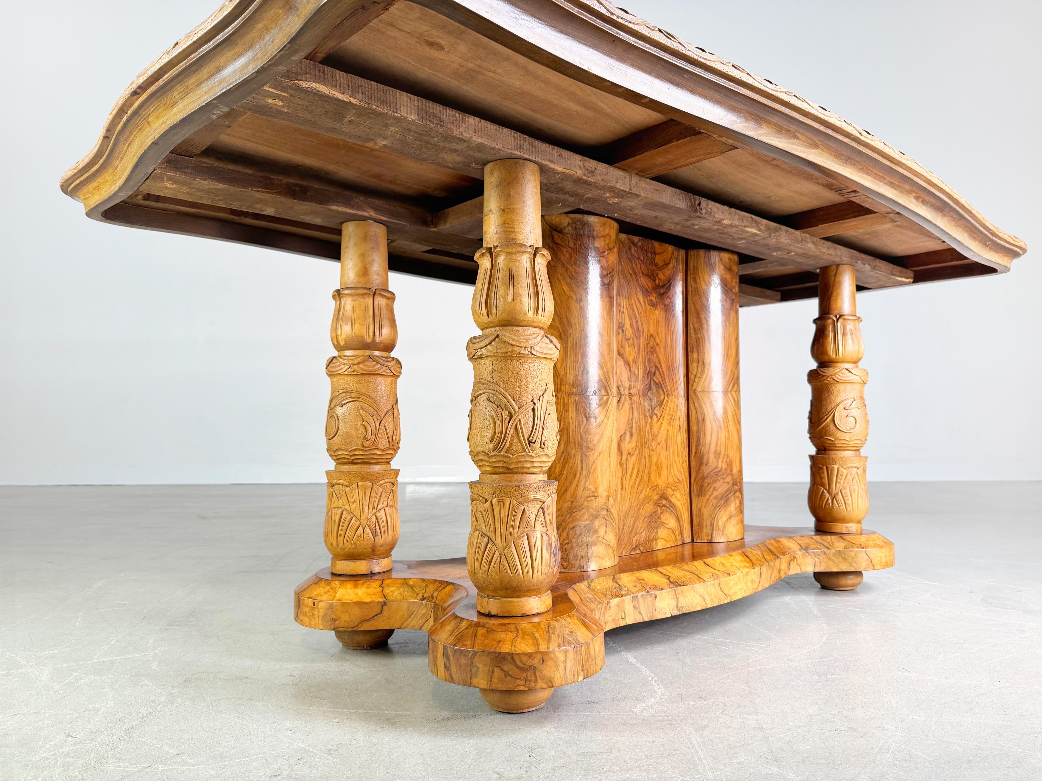 Table de salle à manger italienne rococo baroque tardif Mobili Cantù noyer 1920 en vente 5