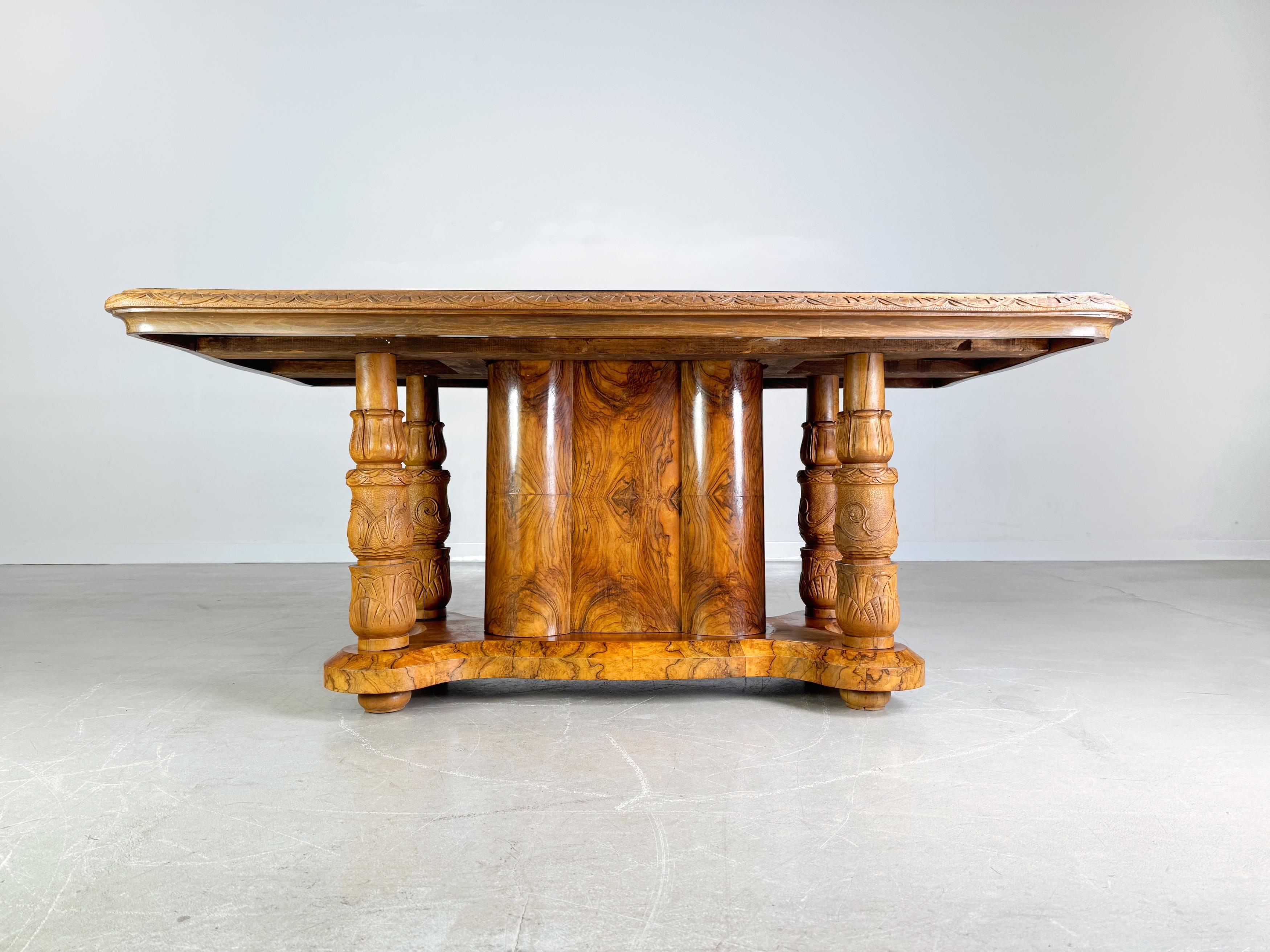 Table de salle à manger italienne rococo baroque tardif Mobili Cantù noyer 1920 en vente 6