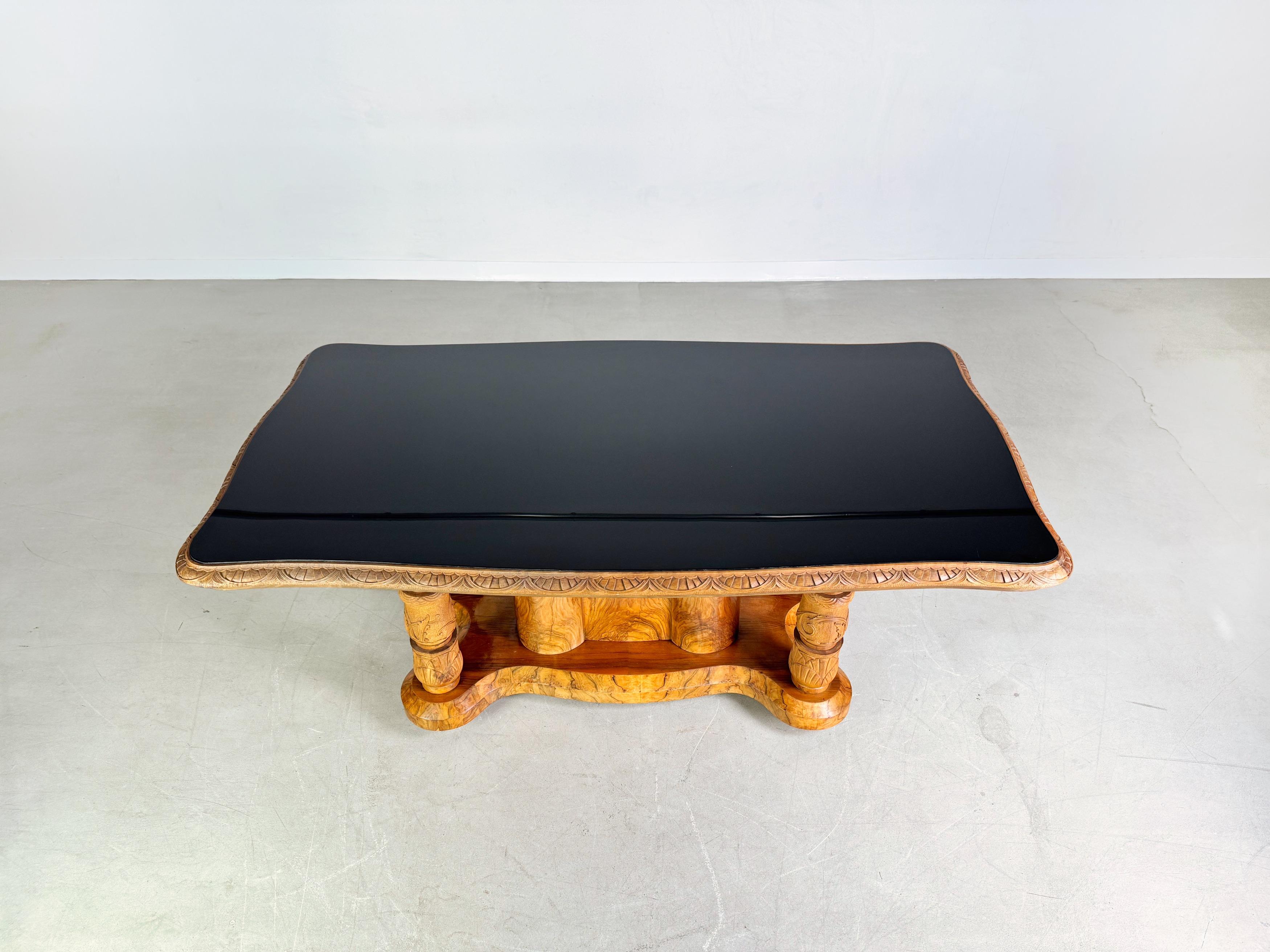 Début du 20ème siècle Table de salle à manger italienne rococo baroque tardif Mobili Cantù noyer 1920 en vente