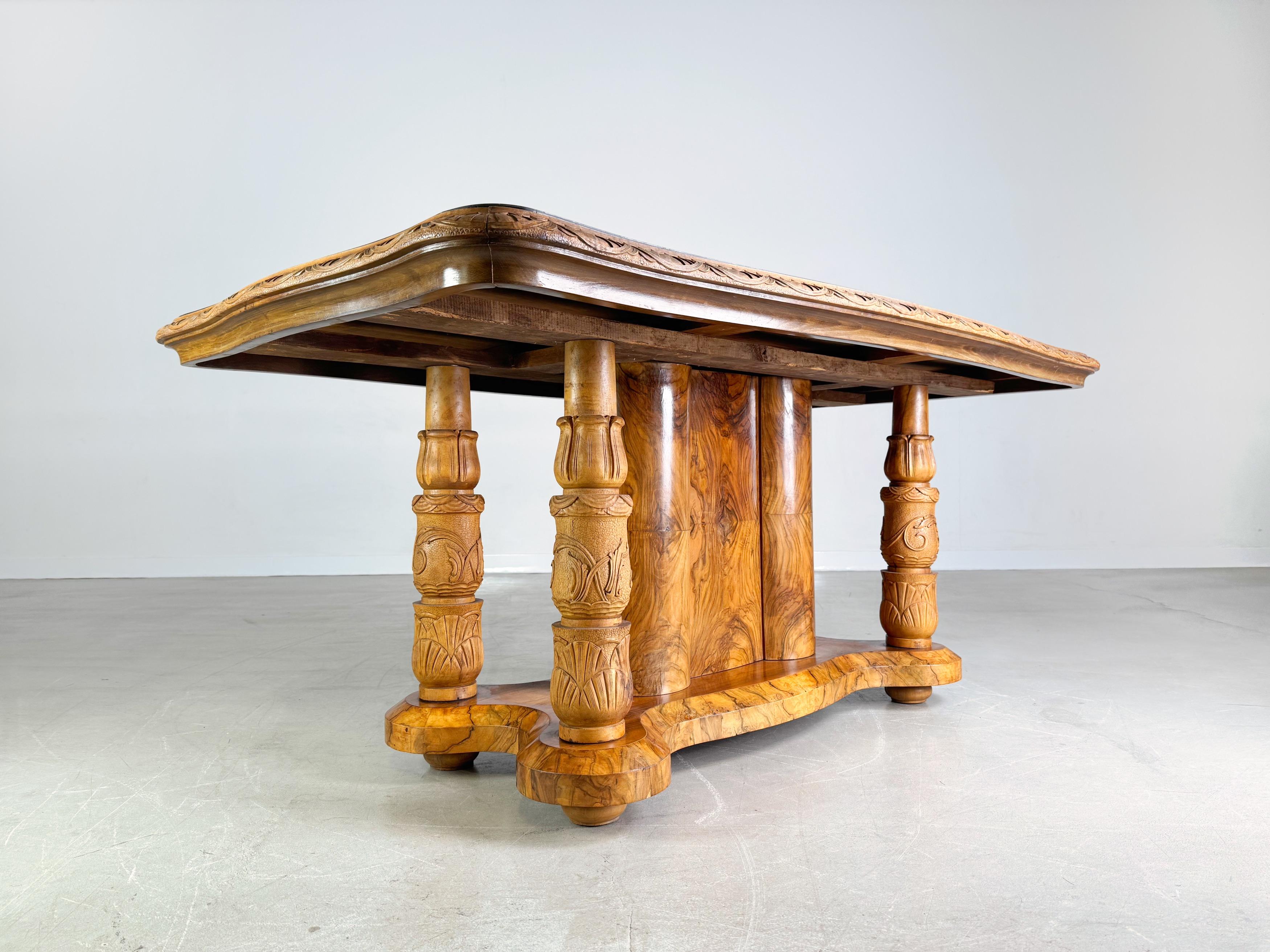 Table de salle à manger italienne rococo baroque tardif Mobili Cantù noyer 1920 en vente 2