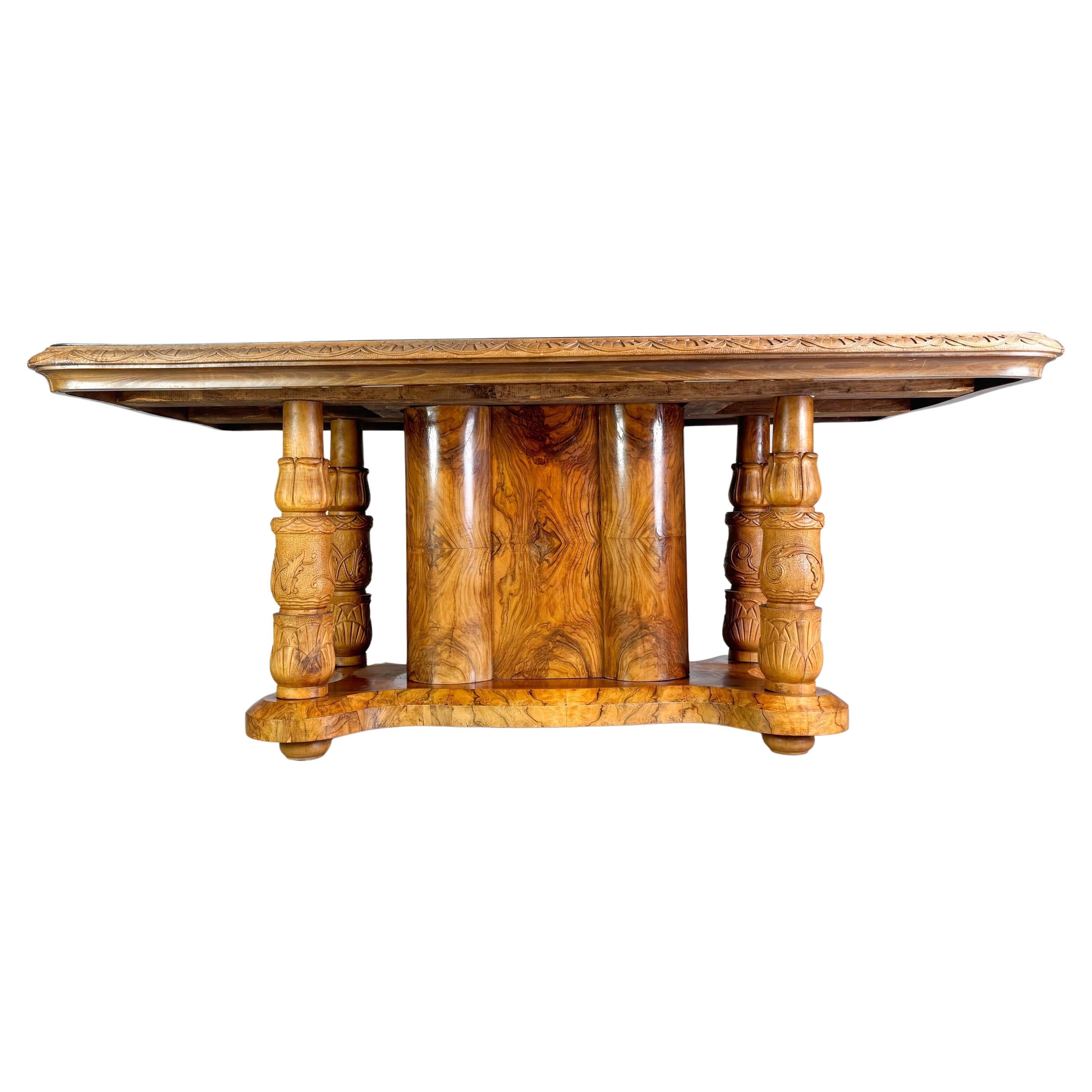 Italian late baroque rococo dining table Mobili Cantù walnut 1920