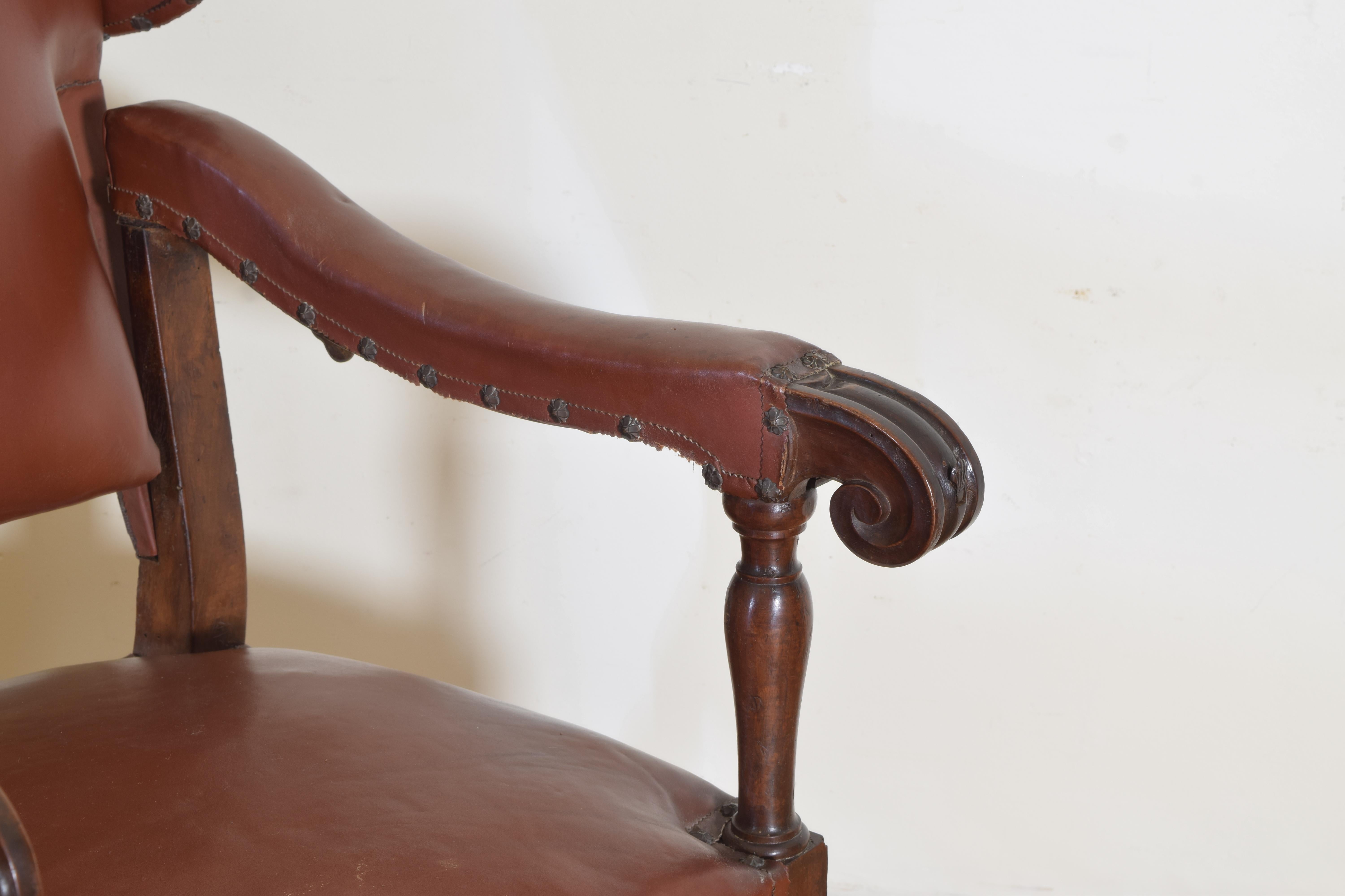 Sillón reclinable de carraca italiano del barroco tardío en nogal y tapizado, ca. 1715 en venta 2
