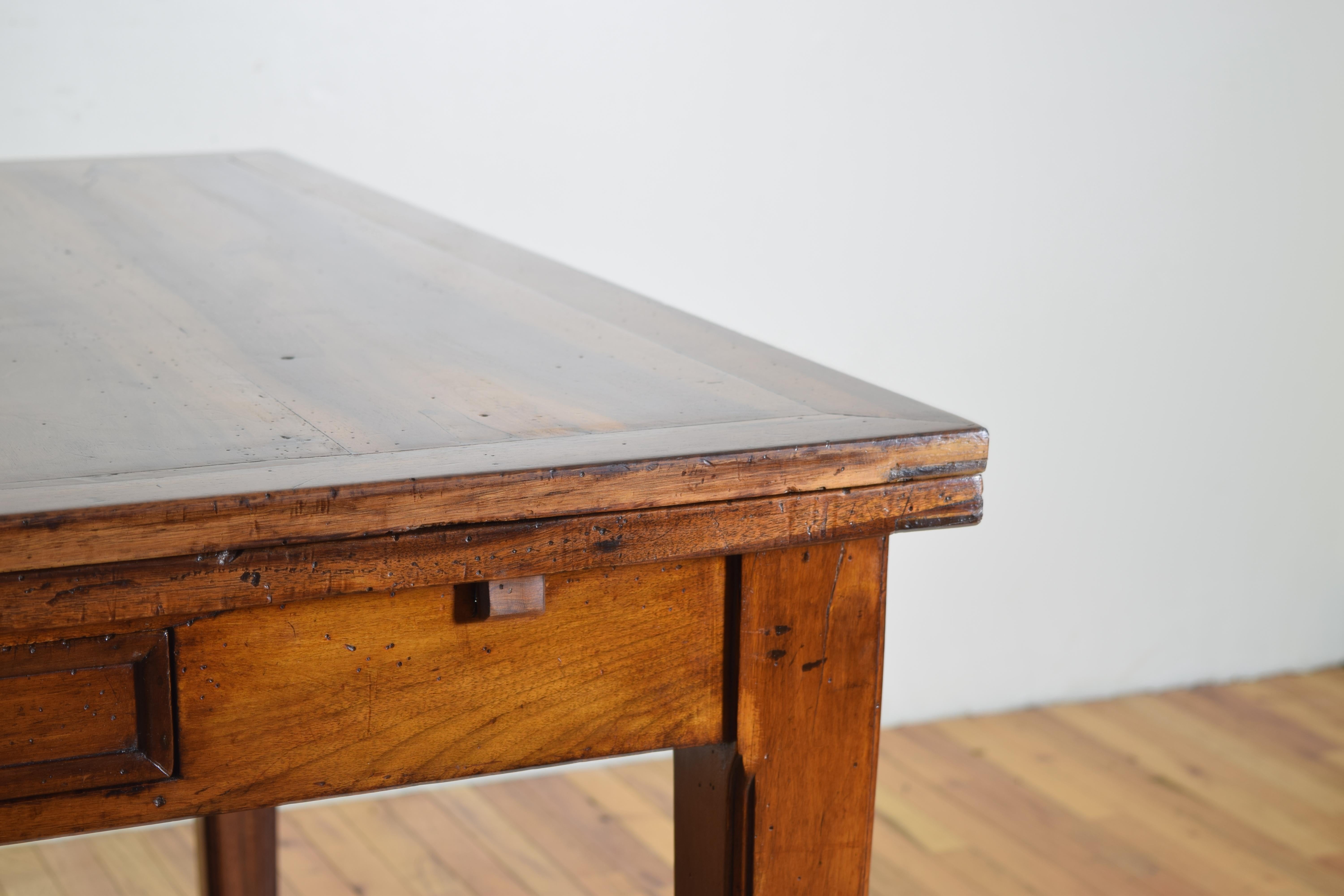 Italian Late Neoclassic Solid Walnut Metamorphic Kitchen Dining Table, ca. 1840 For Sale 3