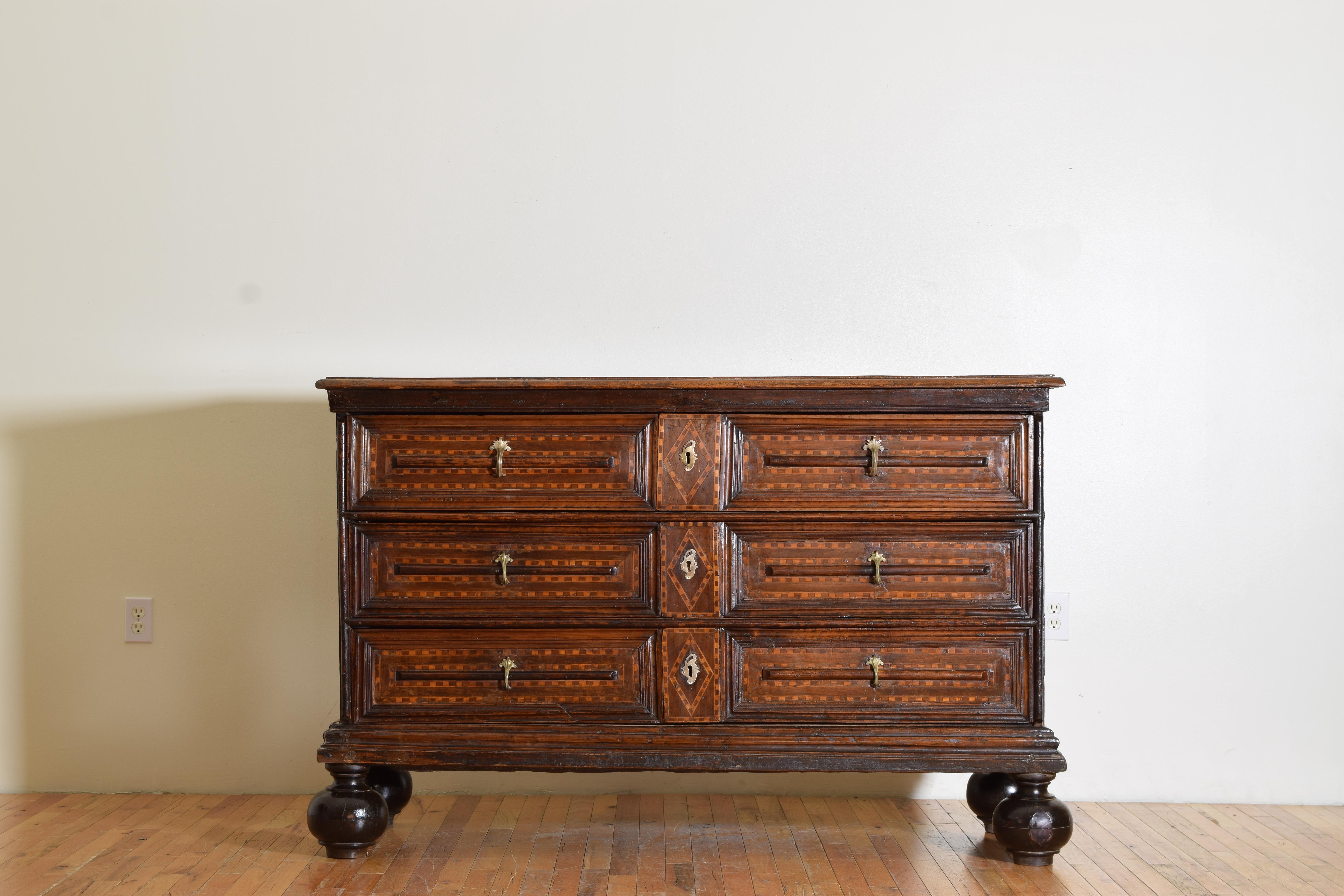 Italian Late Renaissance or Mannerist Walnut & Inlaid 3-Drawer Commode, 17th cen In Good Condition In Atlanta, GA