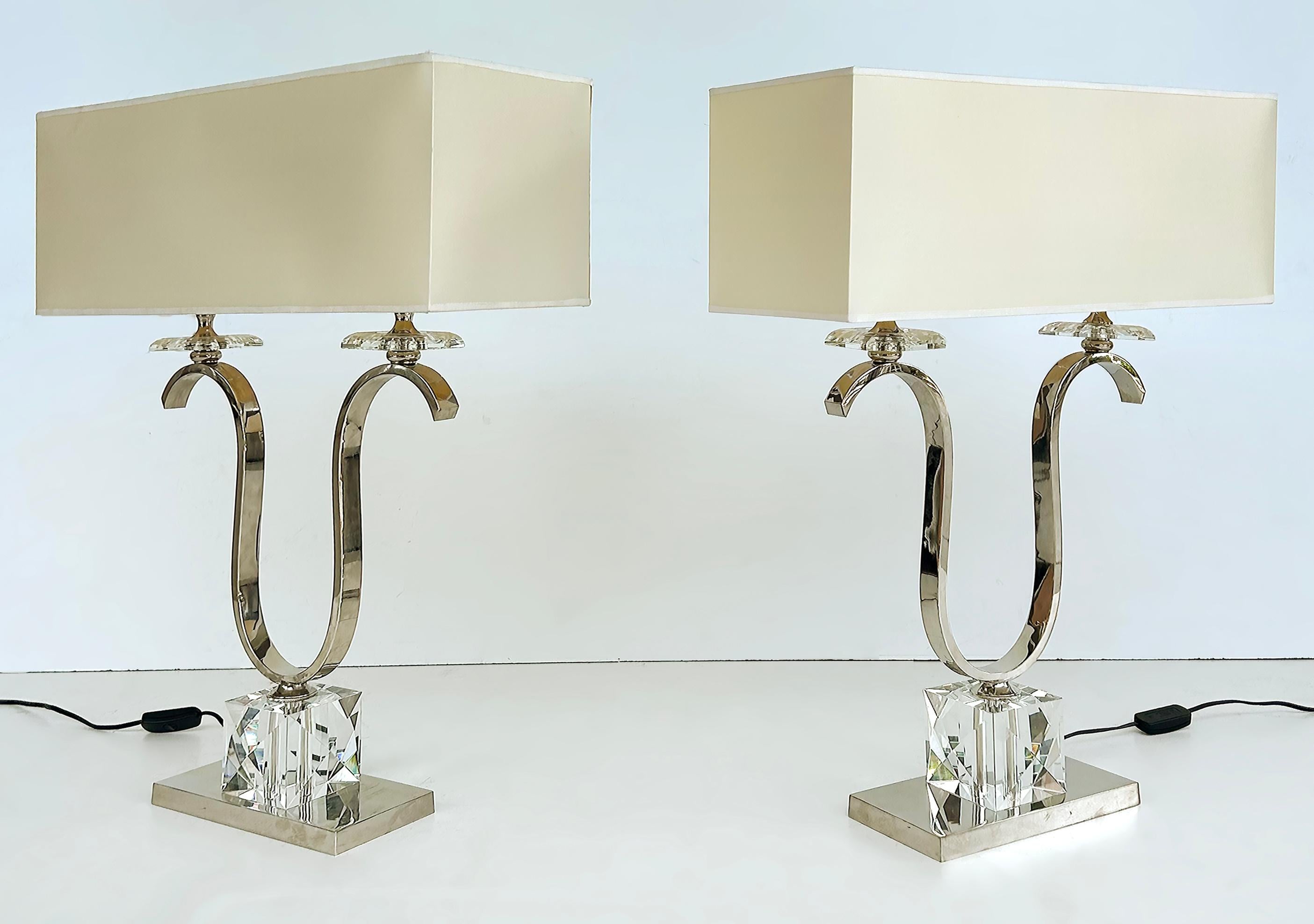 Italienische Laudarte SRL Chrom-Kristall-Tischlampen, unbenutztes Paar, Ausstellungsraum, Paar (Moderne) im Angebot