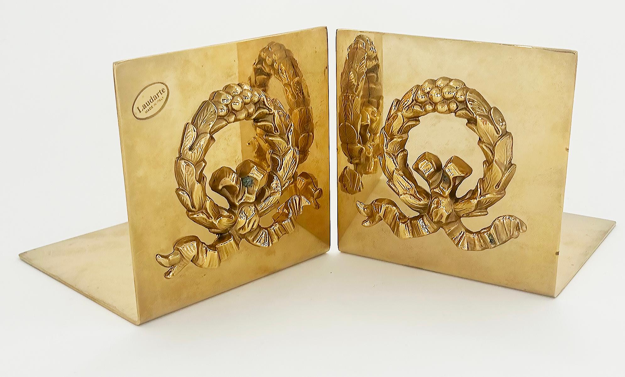 Italian Laudarte SRL Gilt Bronze Wreath Bookends by Giovanni Malerba

Offered for sale is a pair of gilt bronze Italian bookends designed by Giovanni Maria Malerba for Laudarte SRL.  This lovely pair of bookends have decorative wreaths.


