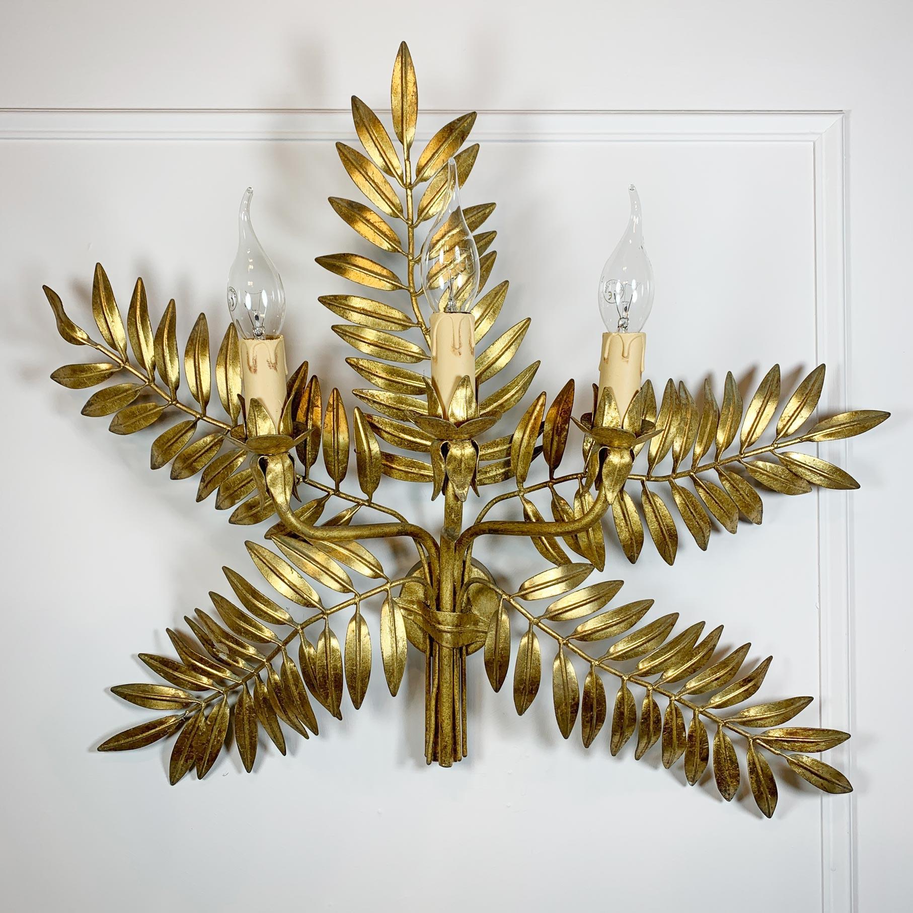 Mid-20th Century Italian Gold Laurel Leaf Wall Light, 1950s For Sale