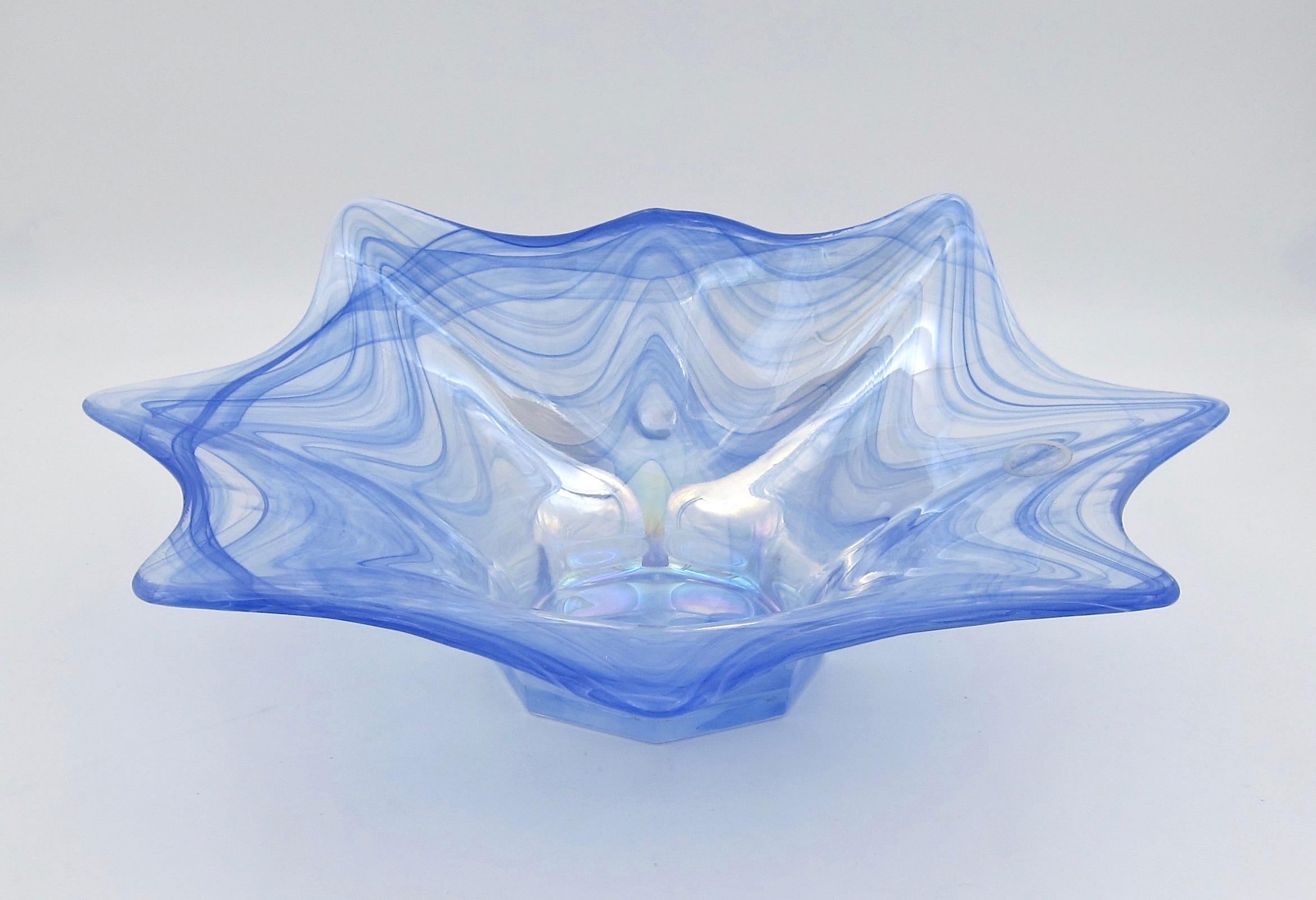 Italian Lavorazione Arte Murano Glass Bowl with Iridescence 2