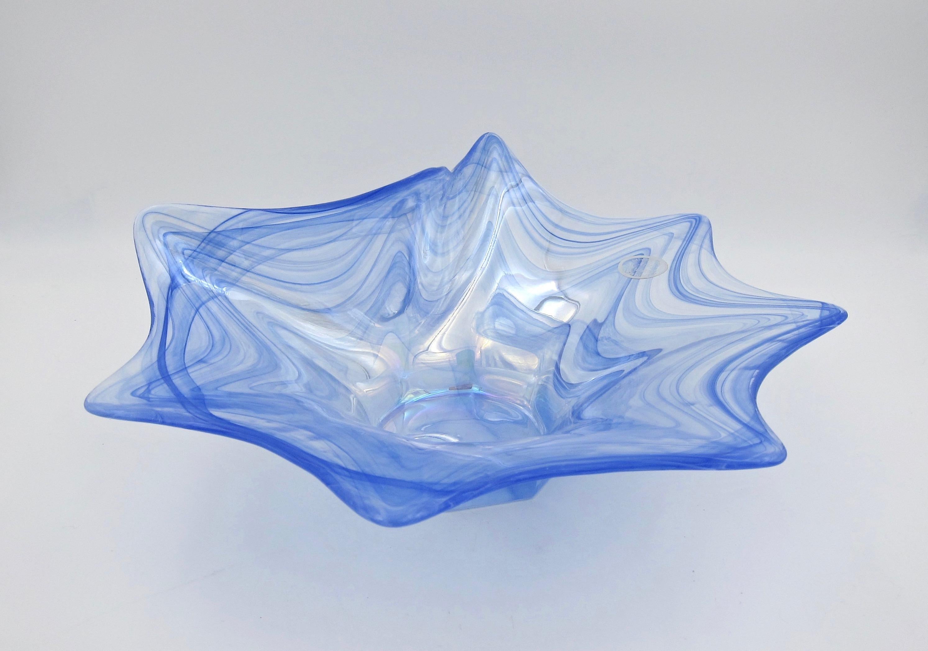 Mid-Century Modern Italian Lavorazione Arte Murano Glass Bowl with Iridescence