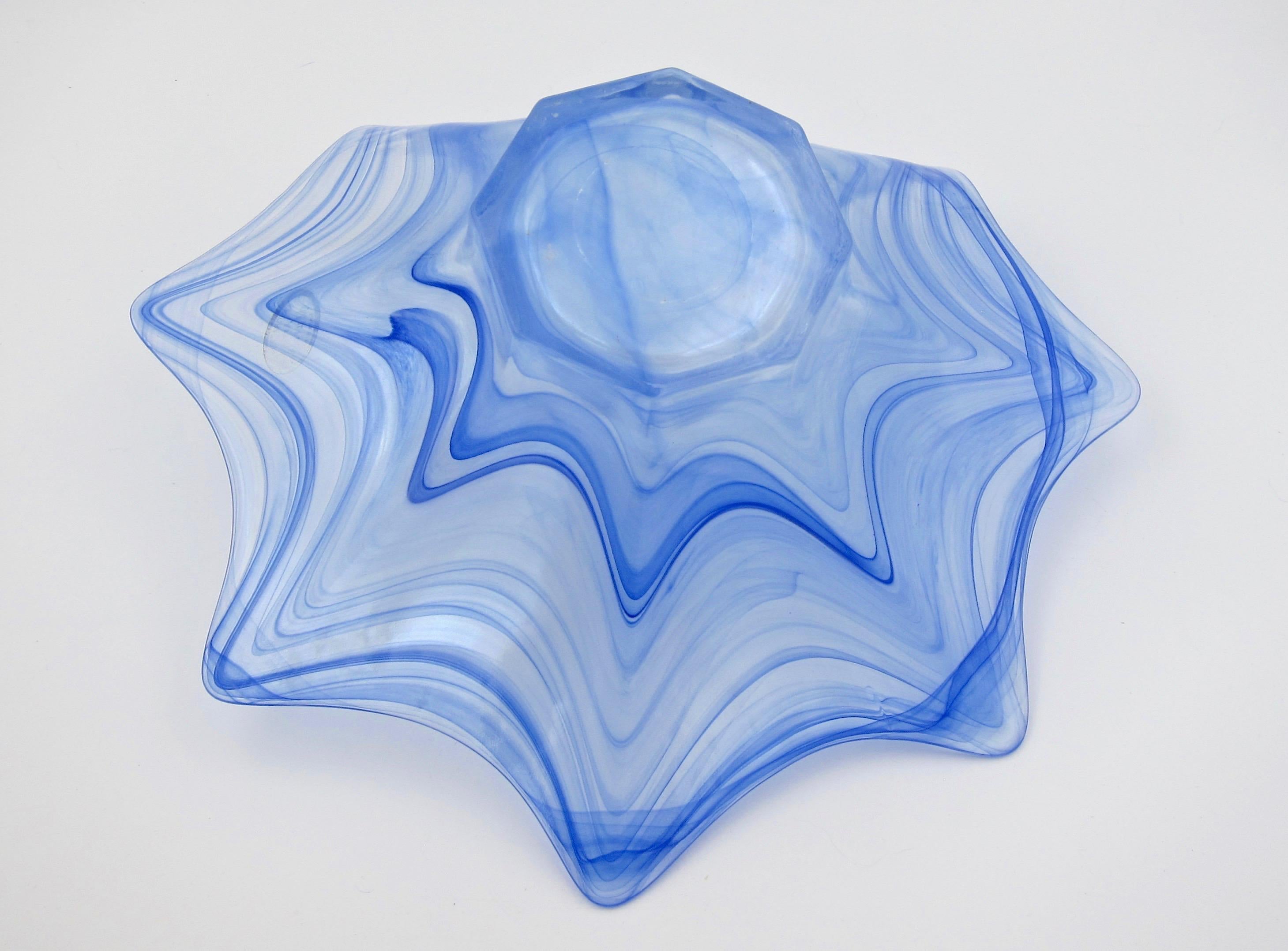 20th Century Italian Lavorazione Arte Murano Glass Bowl with Iridescence