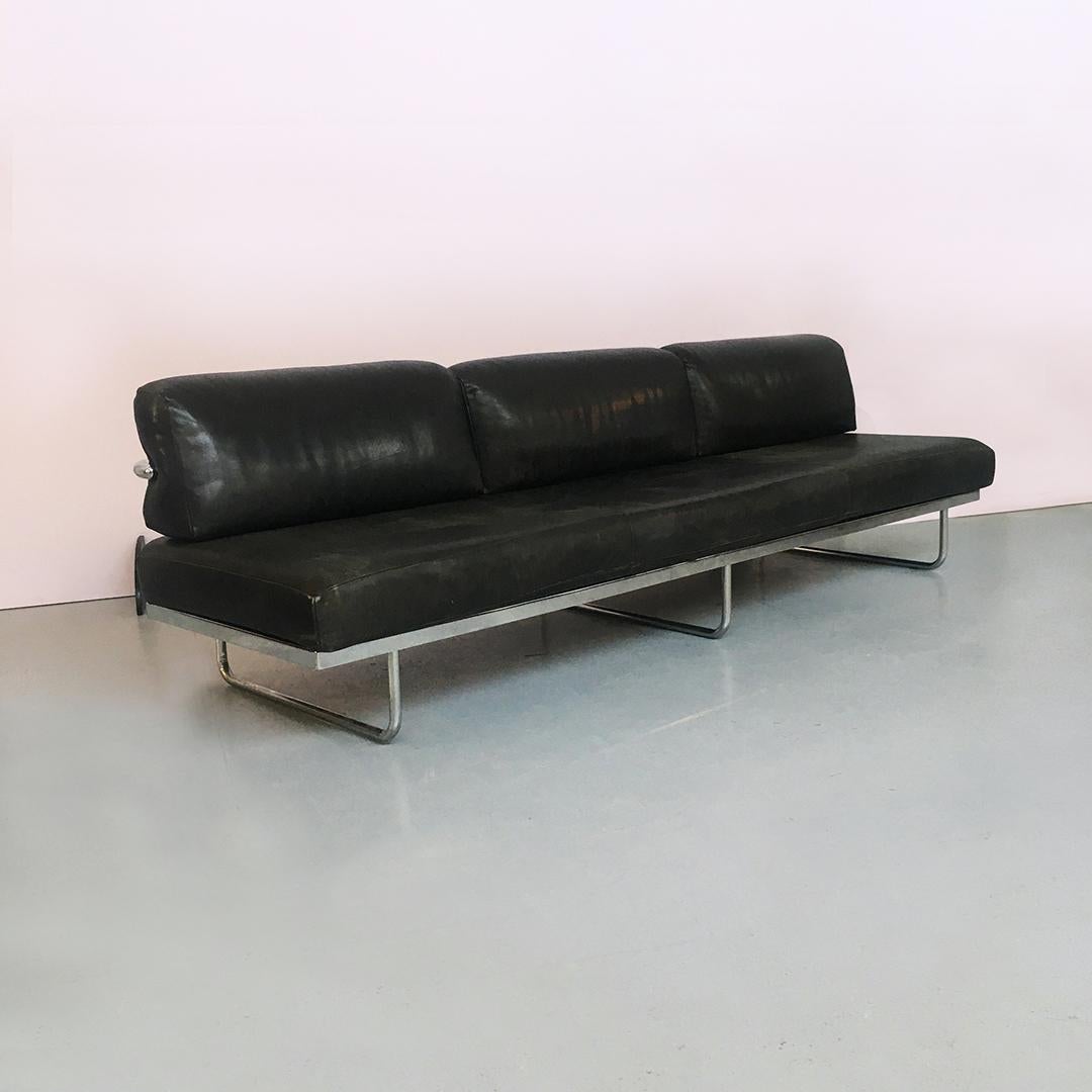 Italian LC5 Sofa by Le Corbusier, P.Jeannaret, and C.Perriand for Cassina, 1974 4