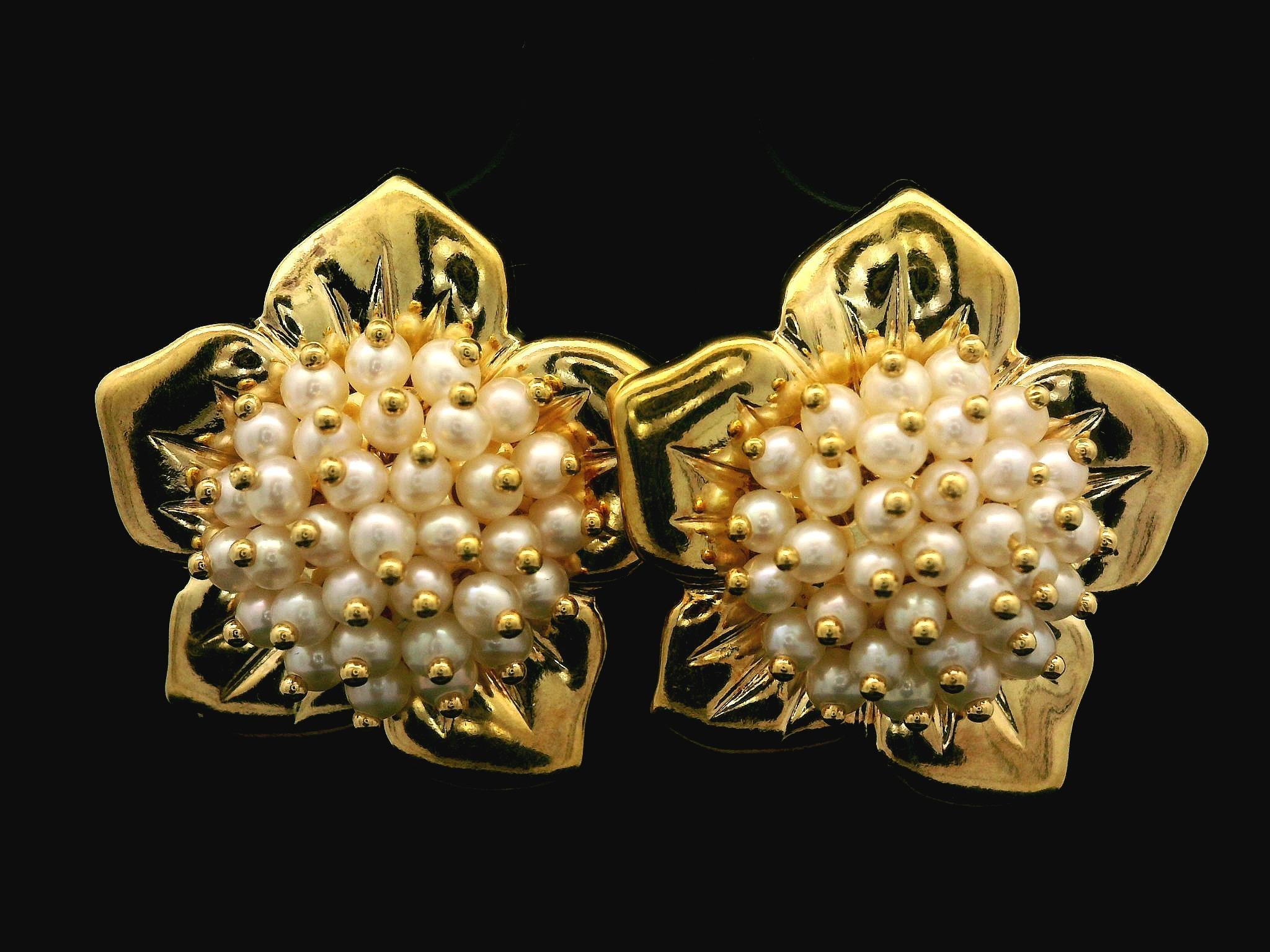 --Stone(s):--
Numerous Genuine Cultured Pearls - Round Shape - White Colors 

Material: Solid 18k Yellow Gold
Weight: 8.76 Grams
Backing: Posts w/ Omega Closures (Pierced ears are required.)
Dimensions: 21.4x20.4mm (0.84x0.80