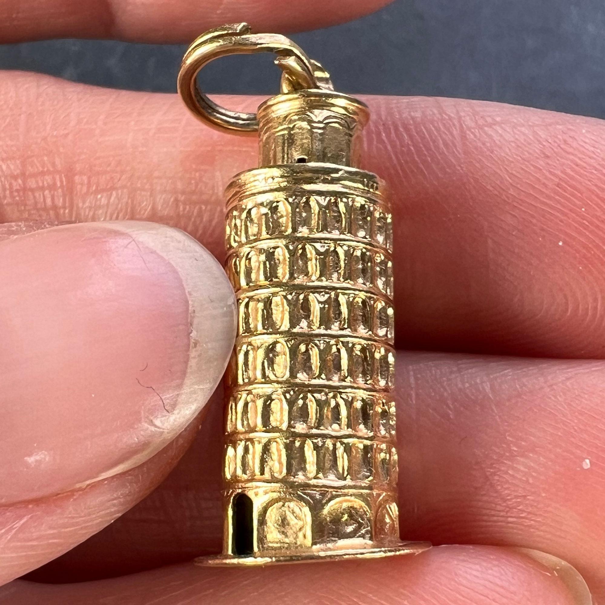 Italian Leaning Tower of Pisa 18K Yellow Gold Charm Pendant For Sale 3