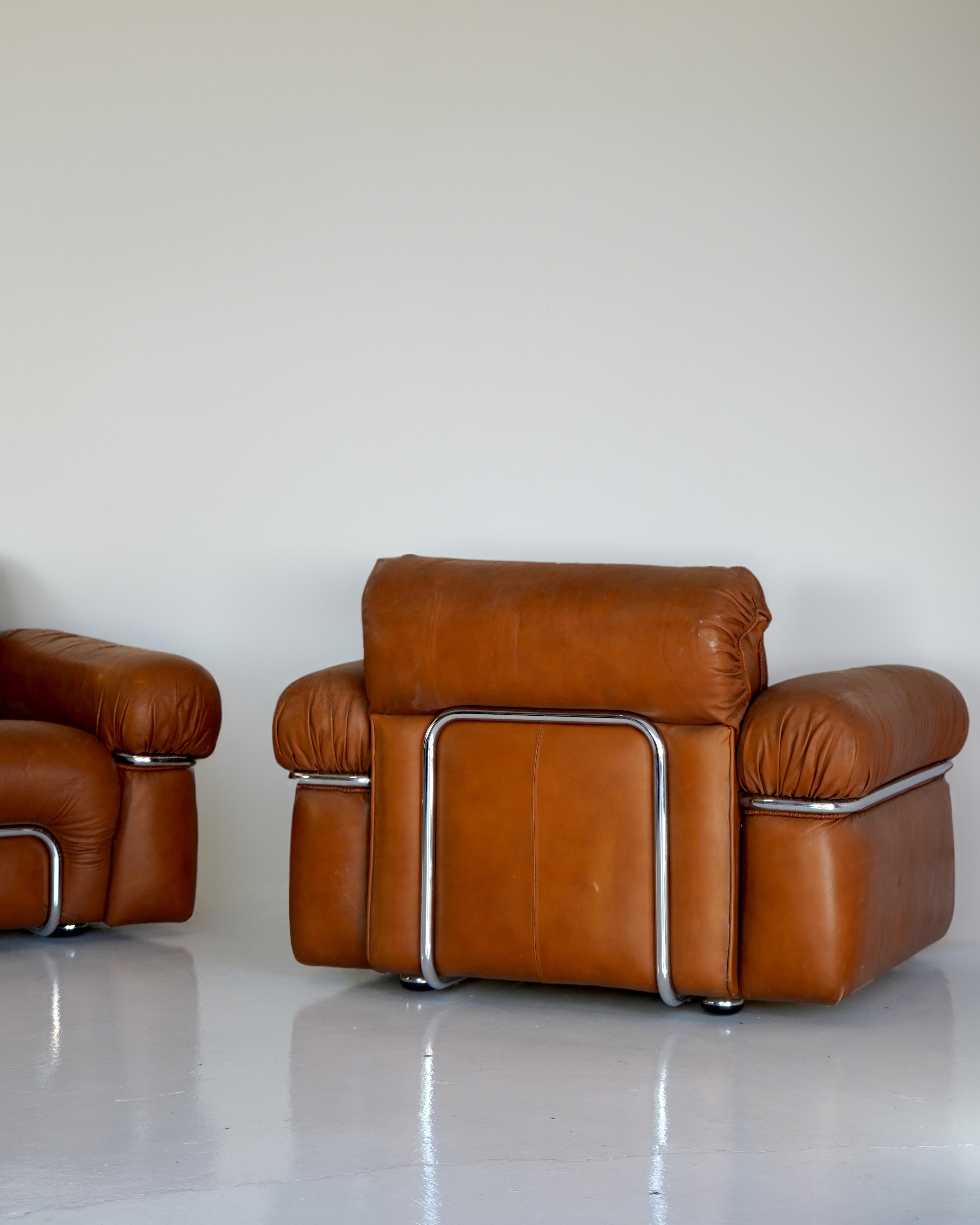 Modern Italian Leather and Chrome Armchairs, Attributed to Adriano Piazzesi, Pair For Sale