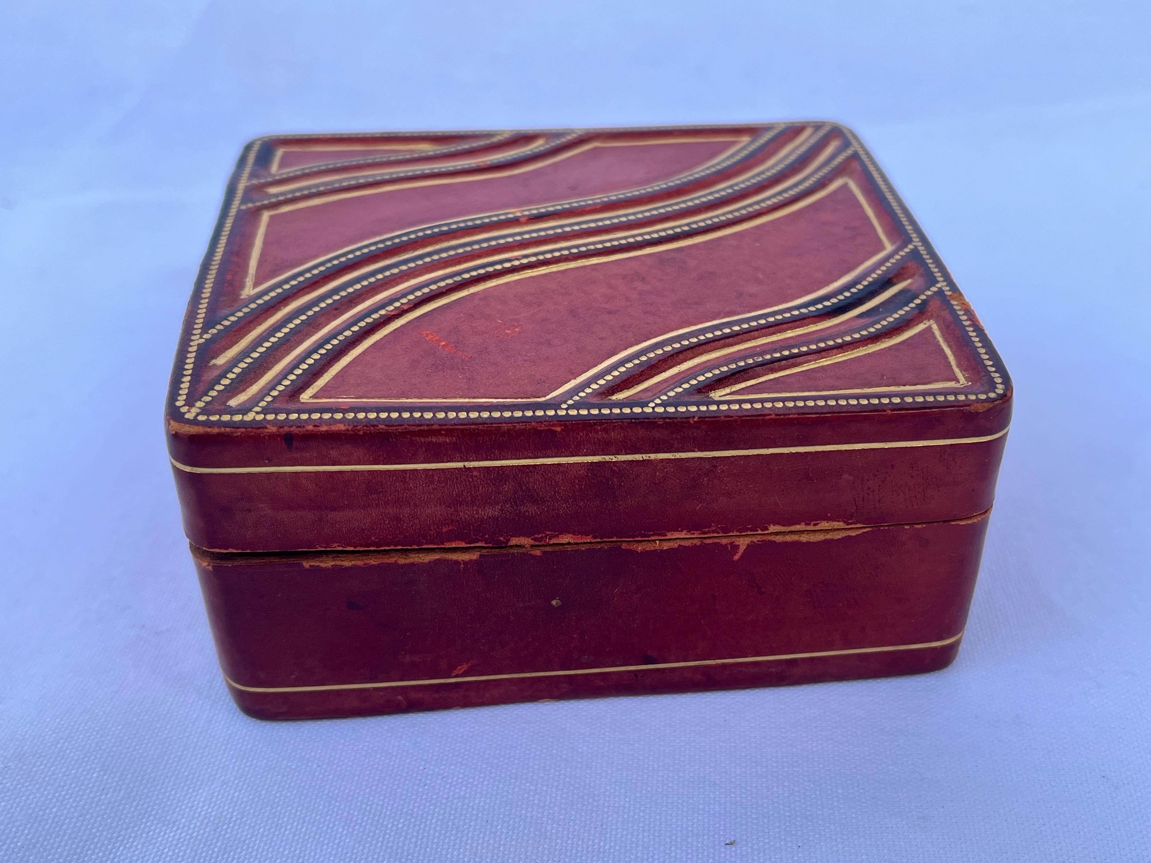 Italian Leather and Gold Gilt Embossed Trinket Box Desk Accessory from Firenze  3