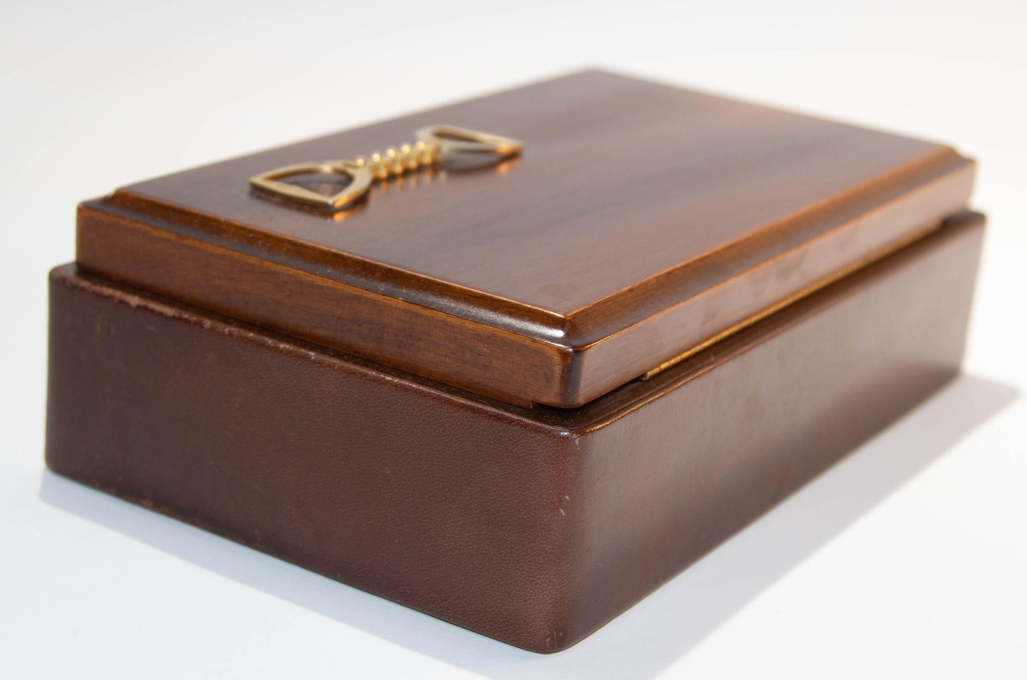 Italian Leather and Wood Jewelry Vanity Box with Stirrup Horse Brass Chain 2