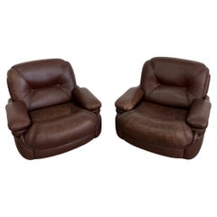 Sillones italianos de cuero Manera de Mobilgirgi - Un par