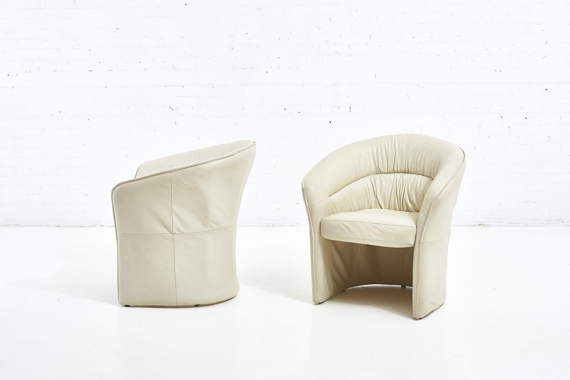 Italian Leather Barrell Lounge Chairs, 1980 1