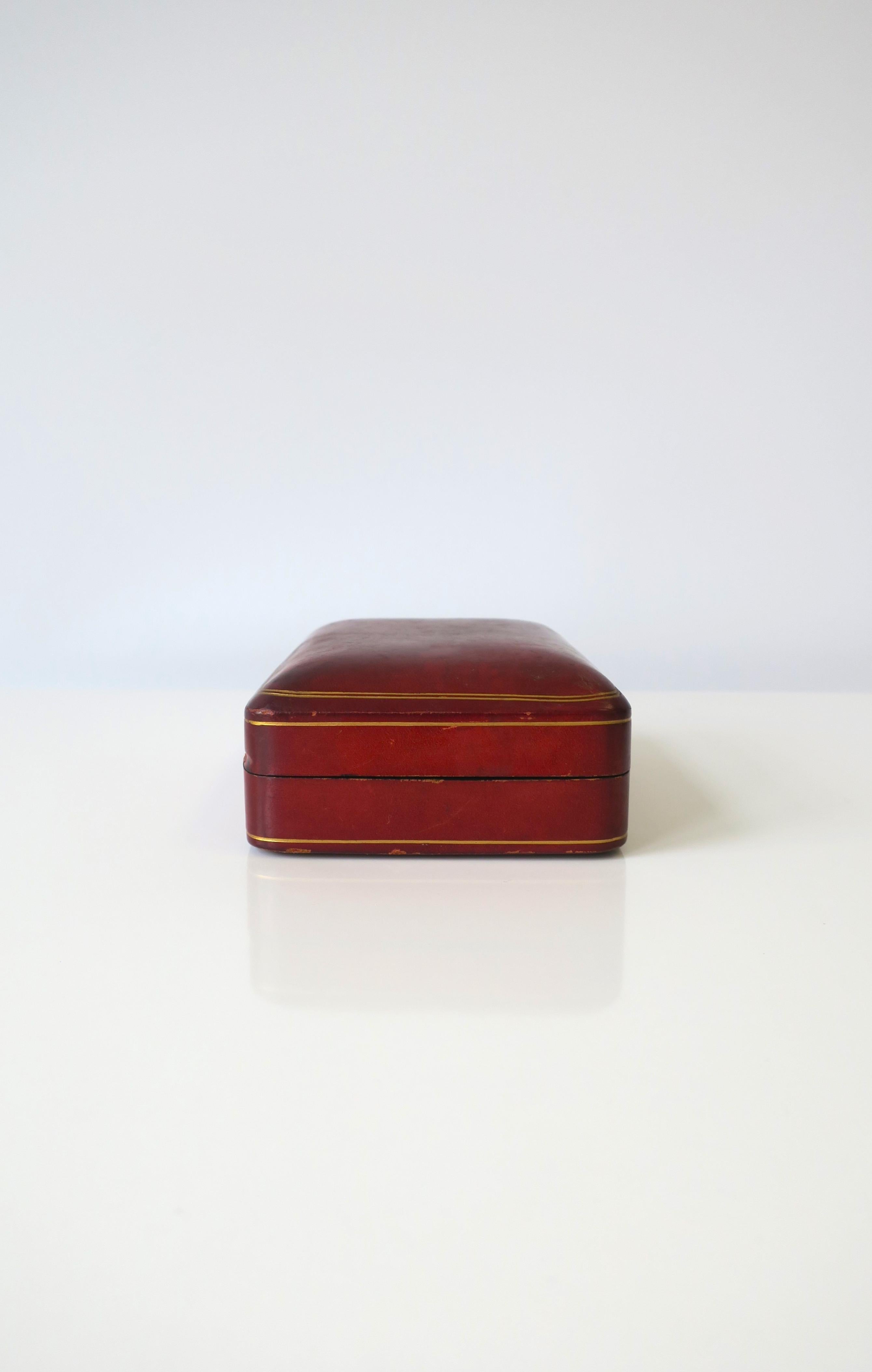 Italian Leather Box In Good Condition For Sale In New York, NY