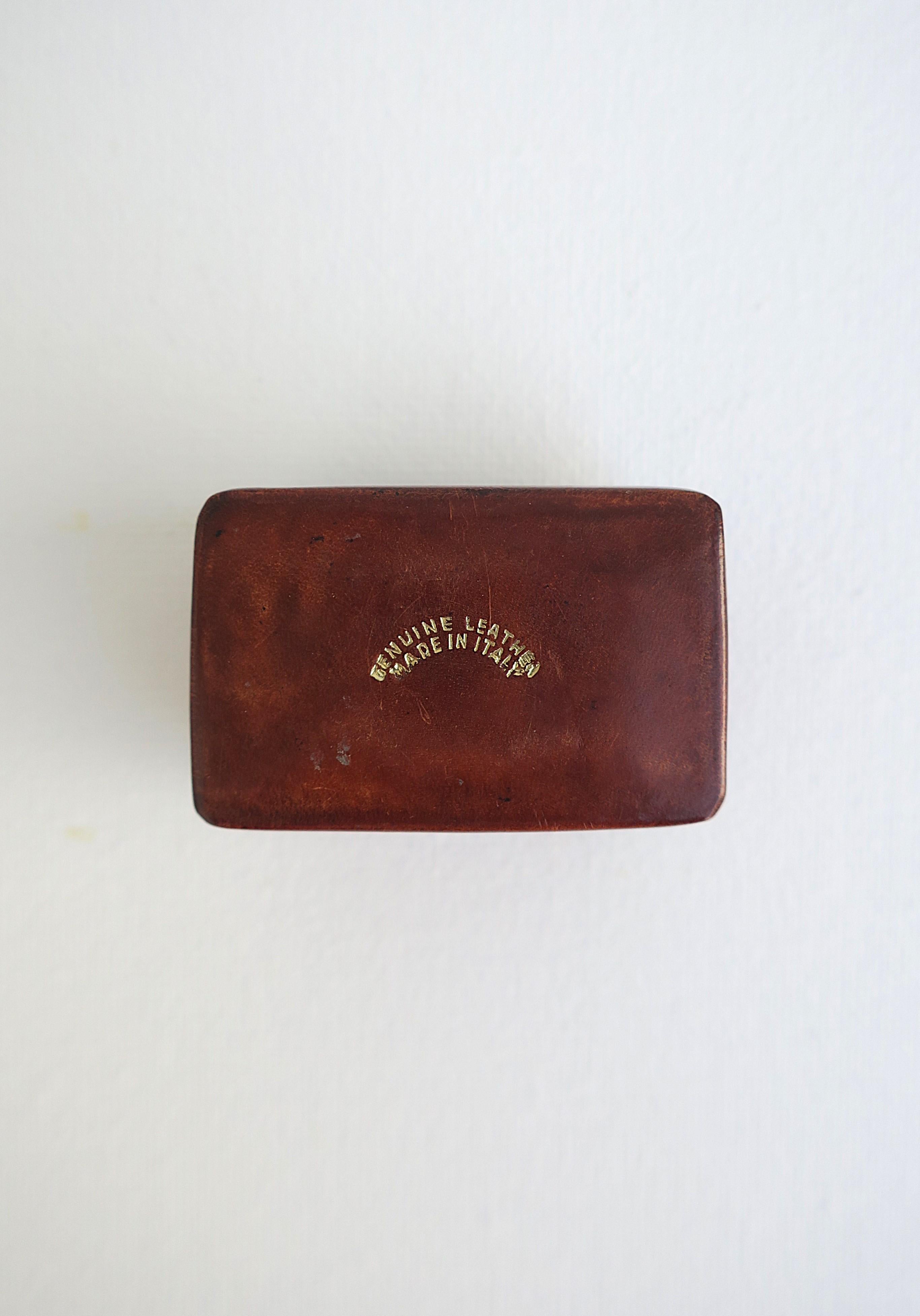 Caja de piel italiana, pequeña en venta 9