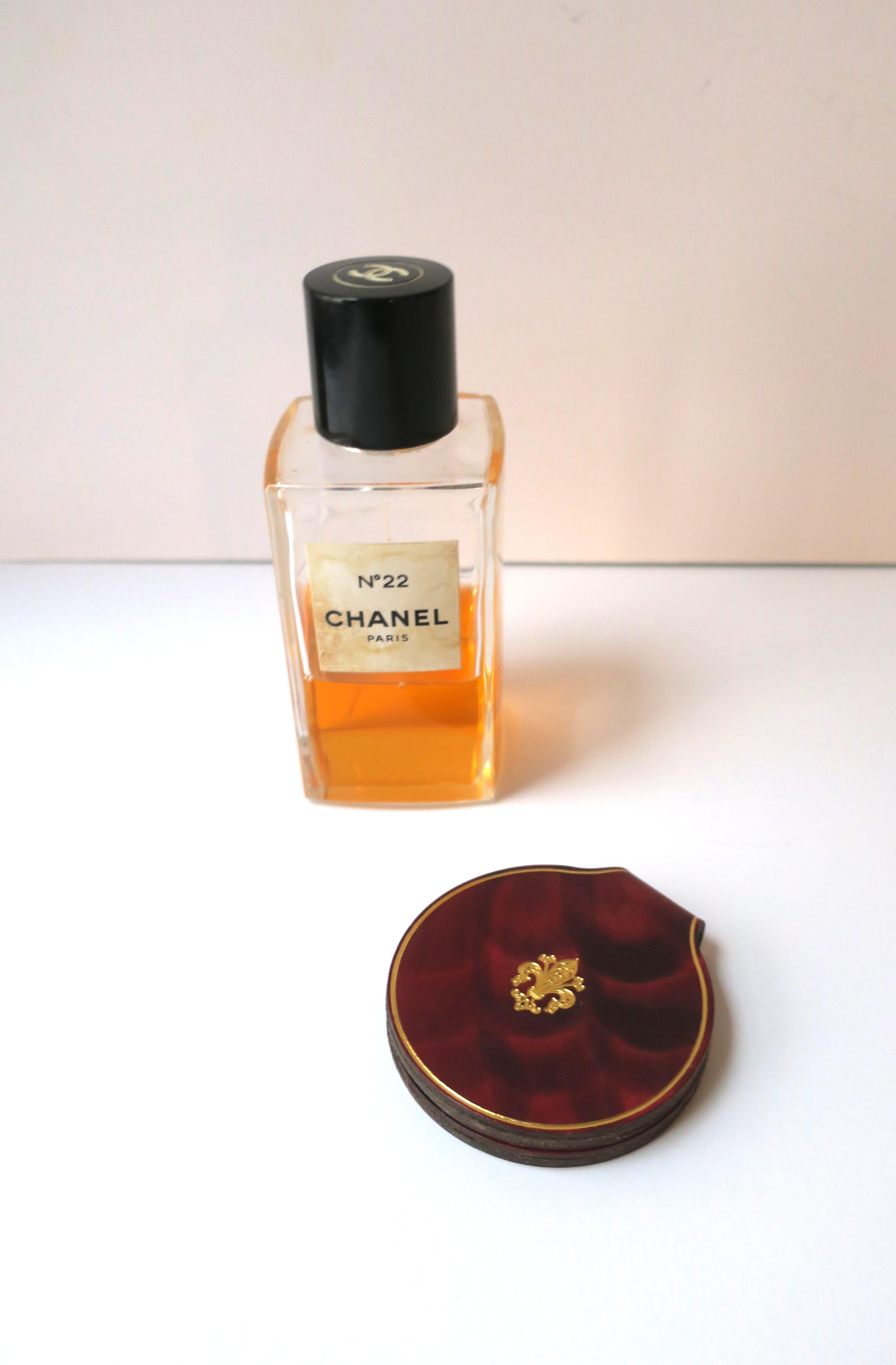 Italian Leather Compact Mirror  For Sale 1