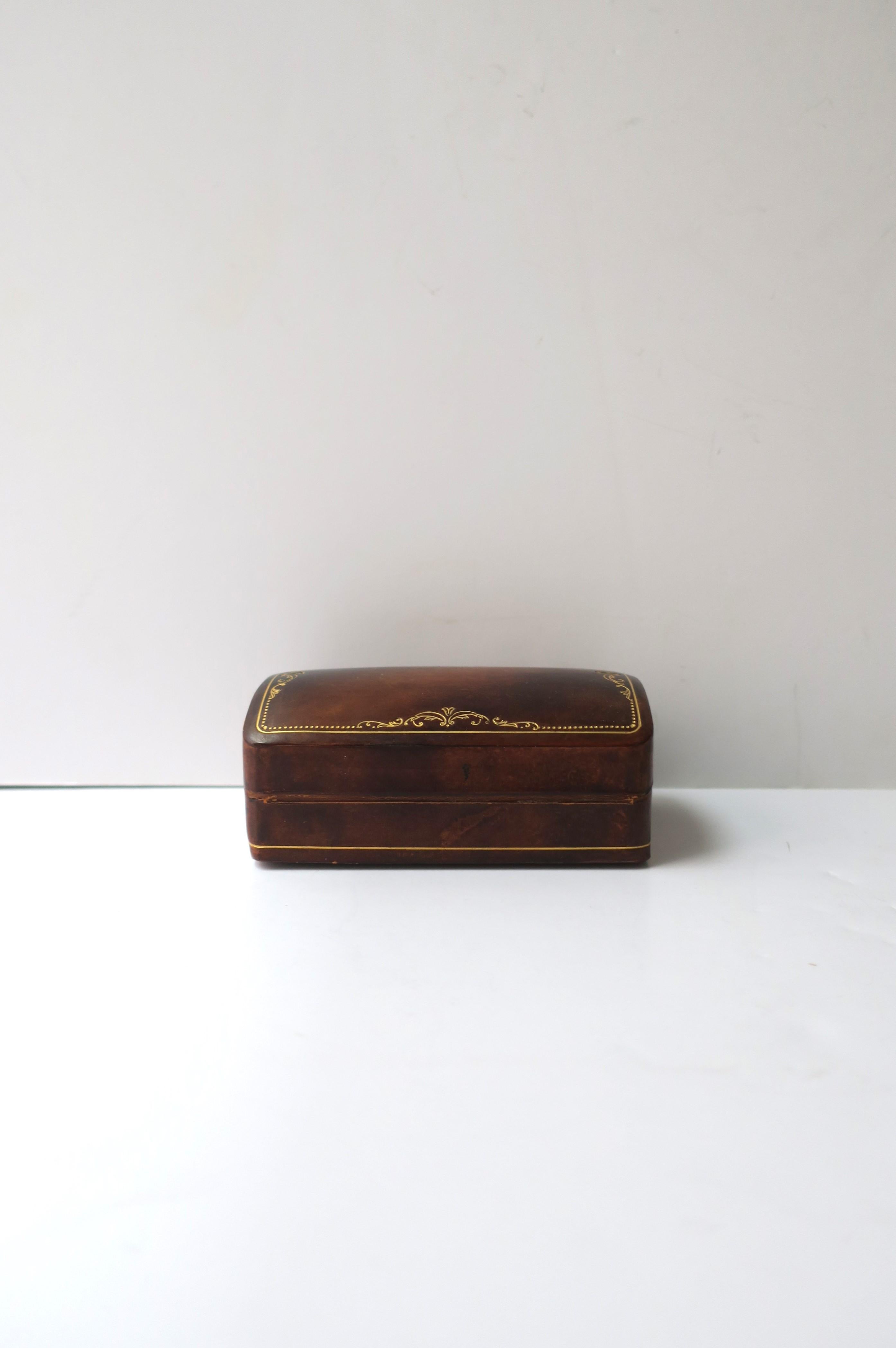 Italian Leather Jewelry Box For Sale 7