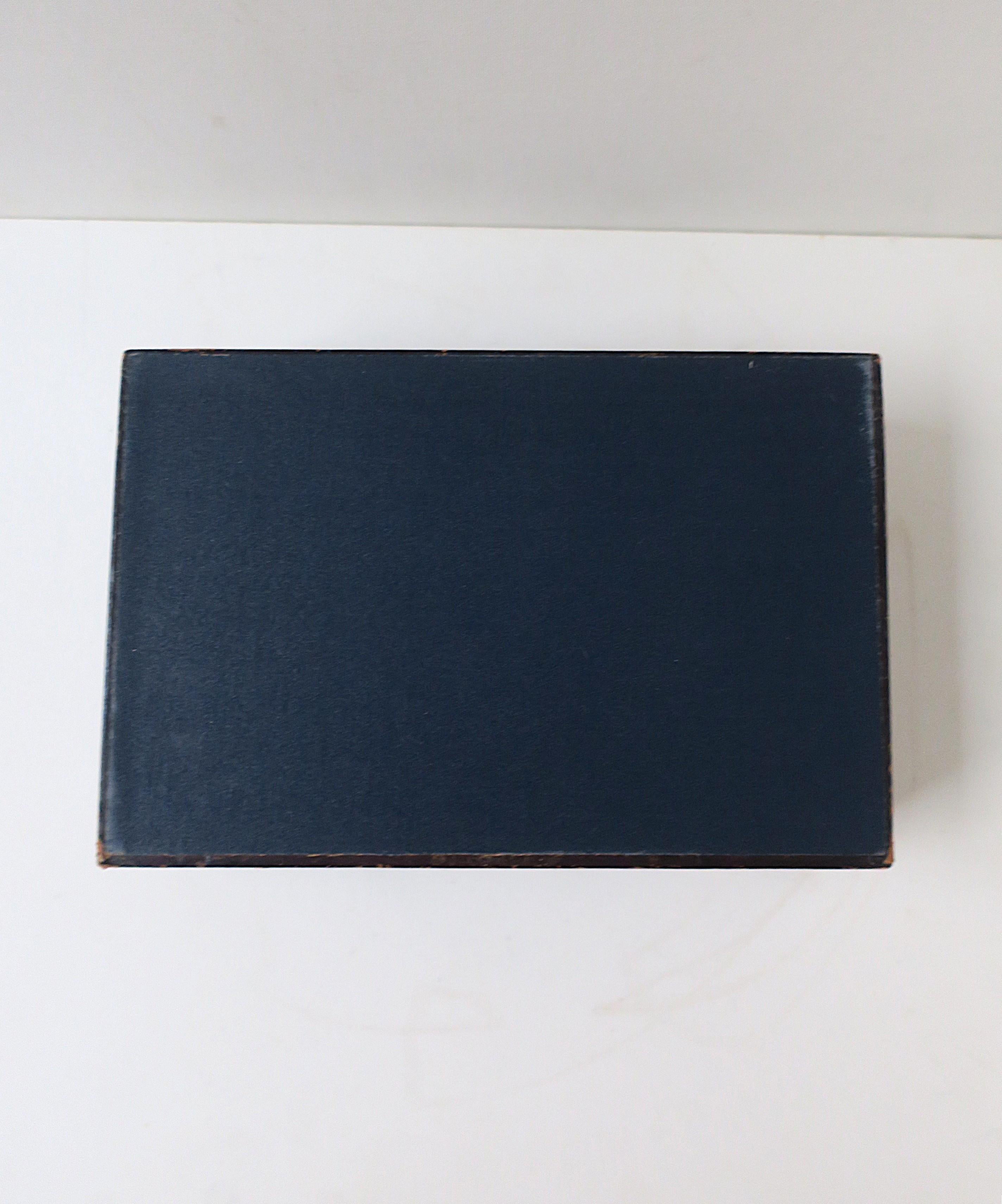 Boîte à bijoux italienne en cuir en vente 11