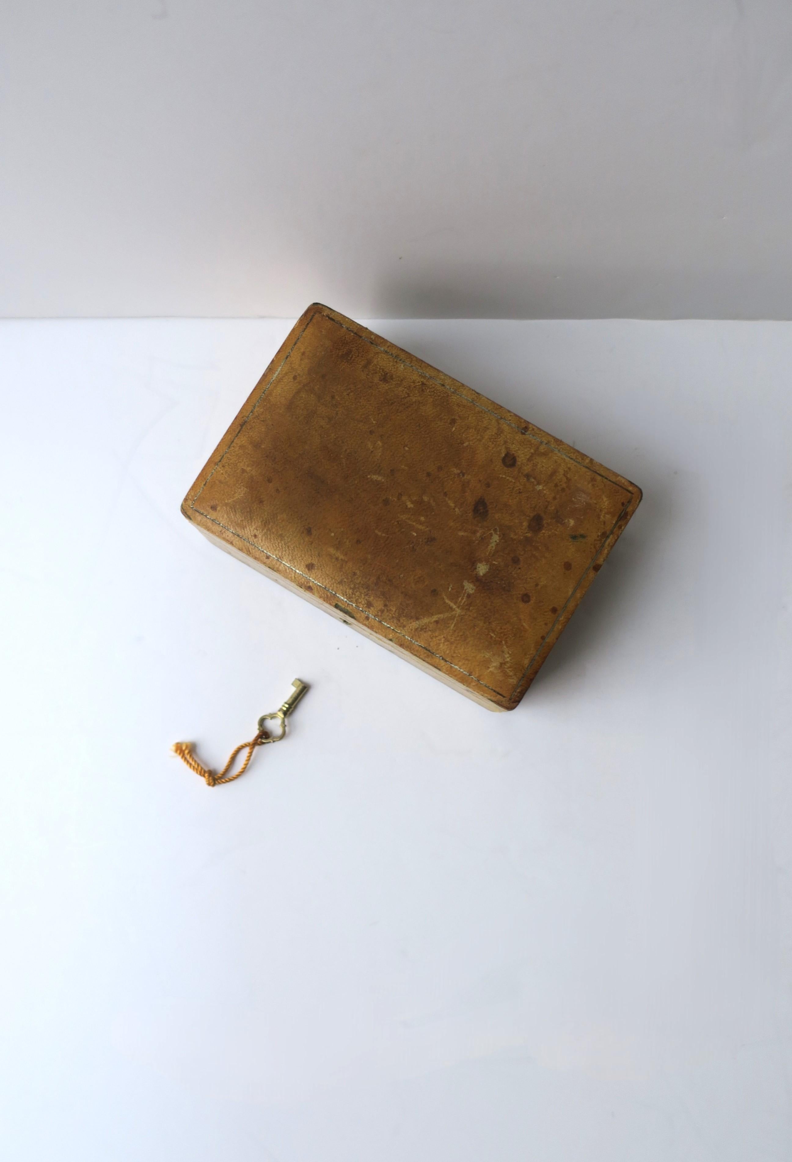 20th Century Italian Leather Jewelry Box