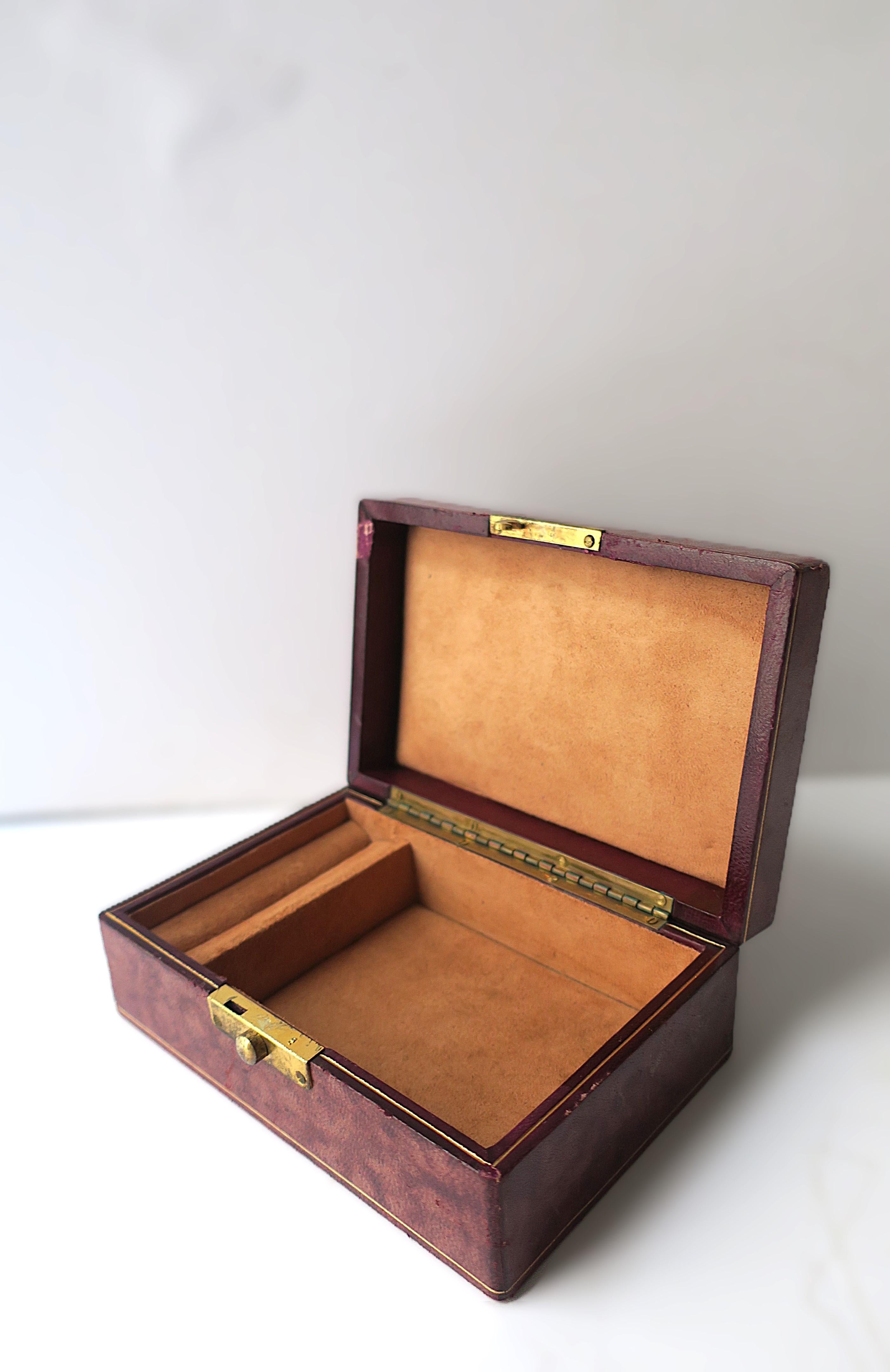 Joyero de cuero italiano siglo XX en venta