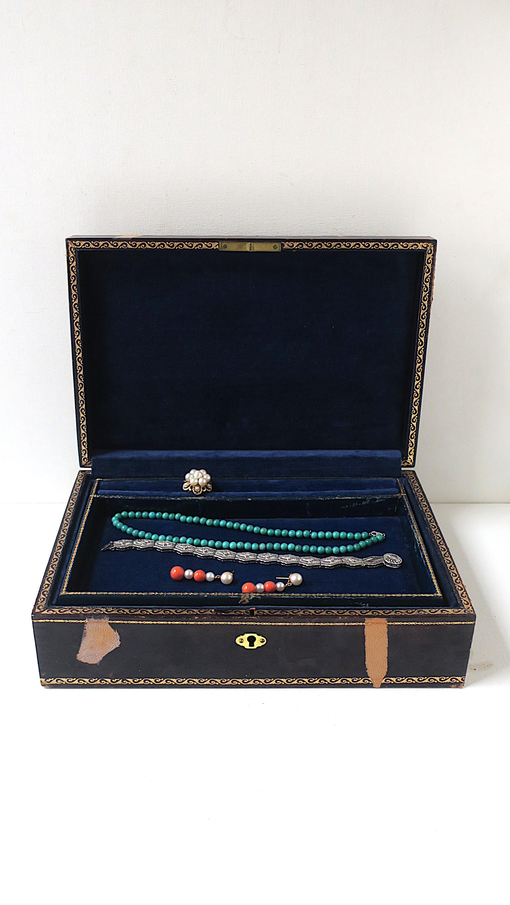 Boîte à bijoux italienne en cuir en vente 1