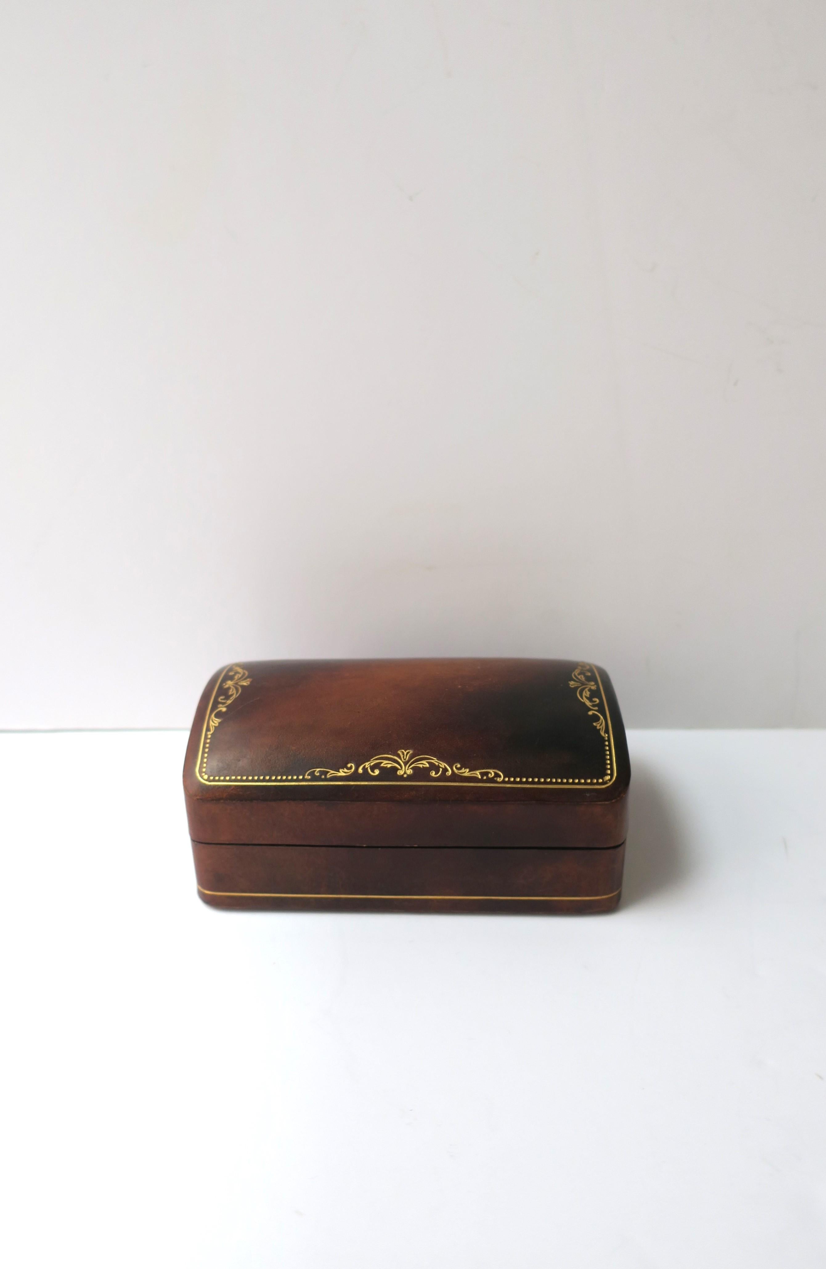 Italian Leather Jewelry Box For Sale 4