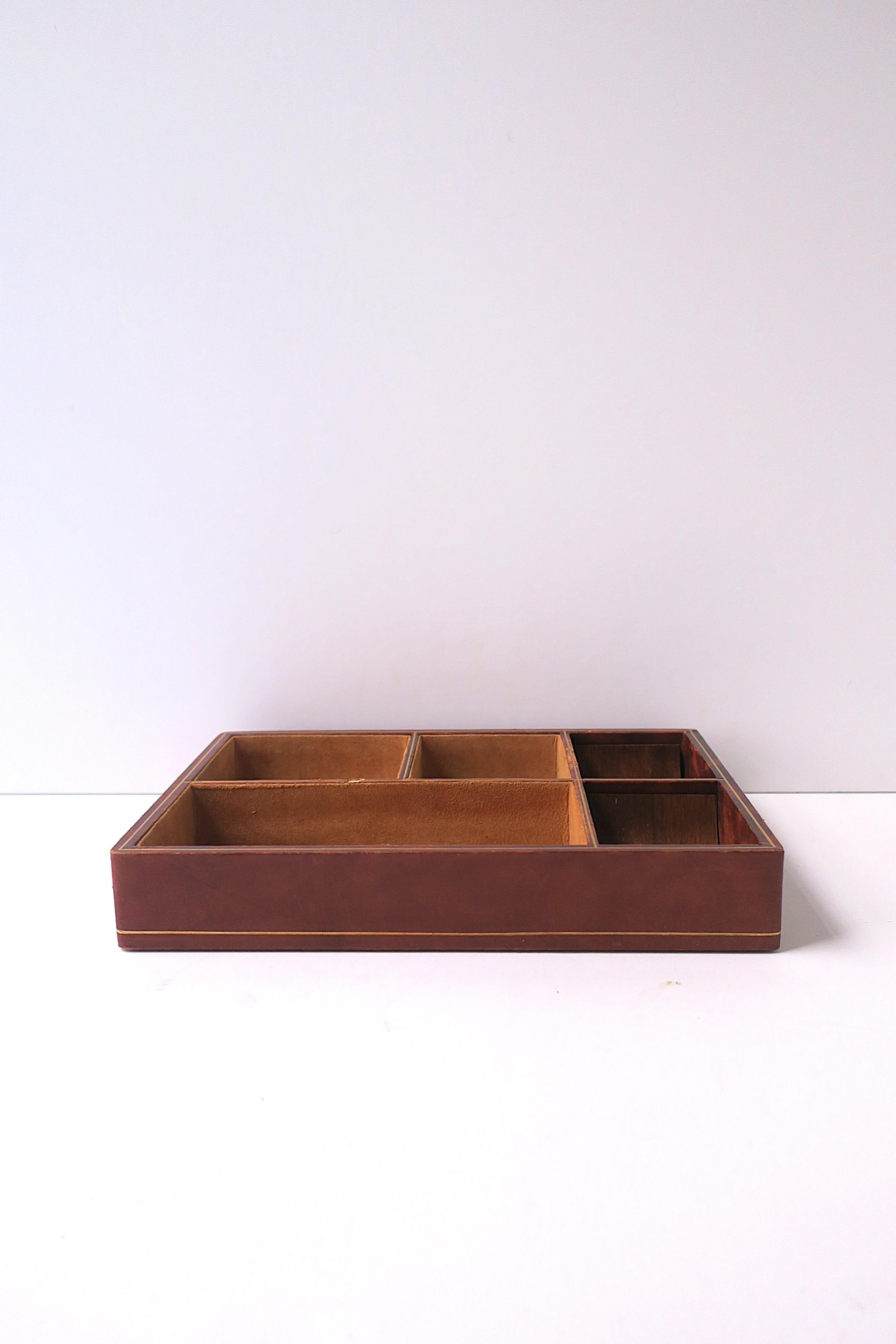 Bandeja para joyas de cuero italiano en venta 2