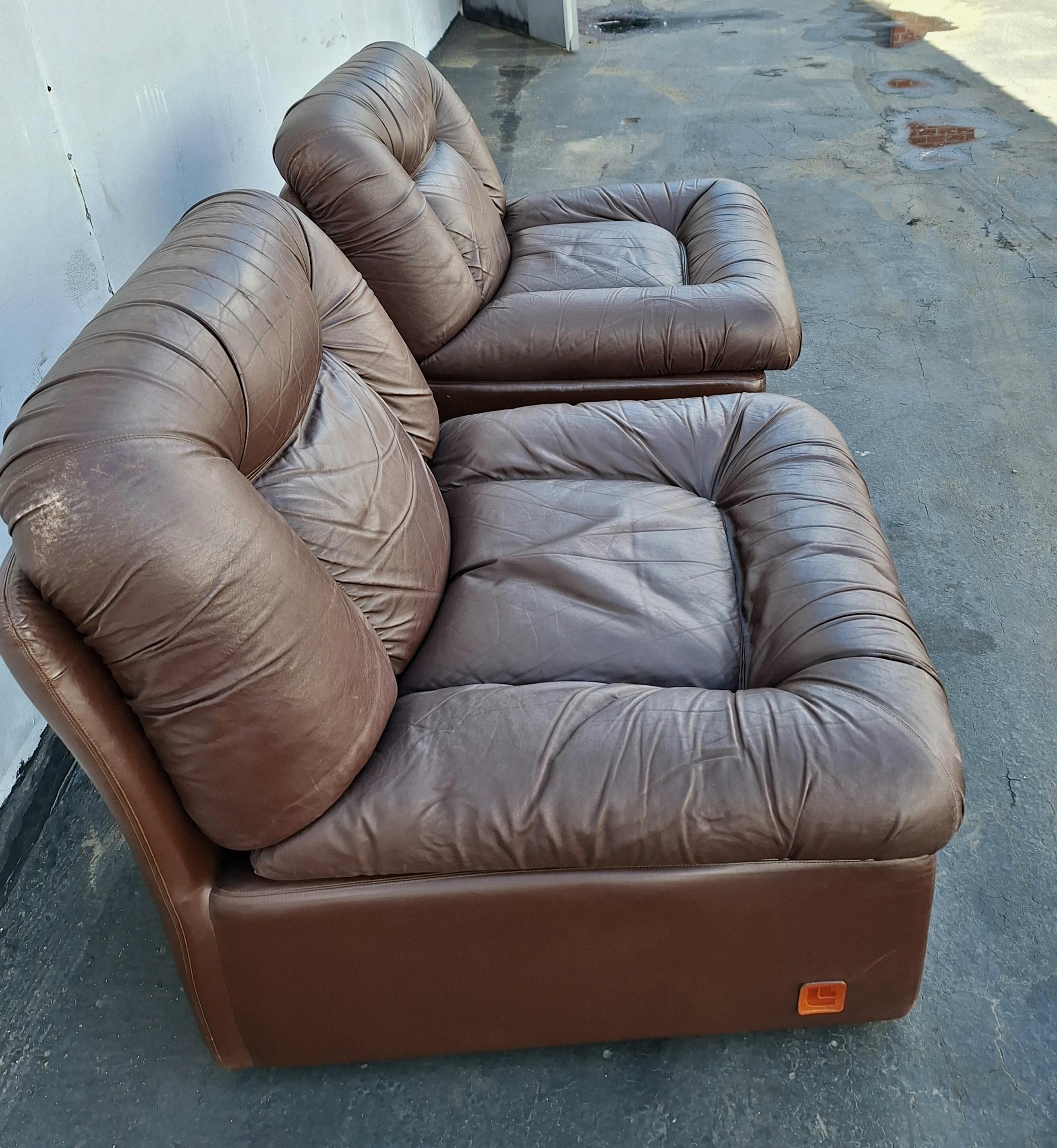 Mid-Century Modern Italian Leather Lounge  Chairs Panarea by Lev & Lev For Sale