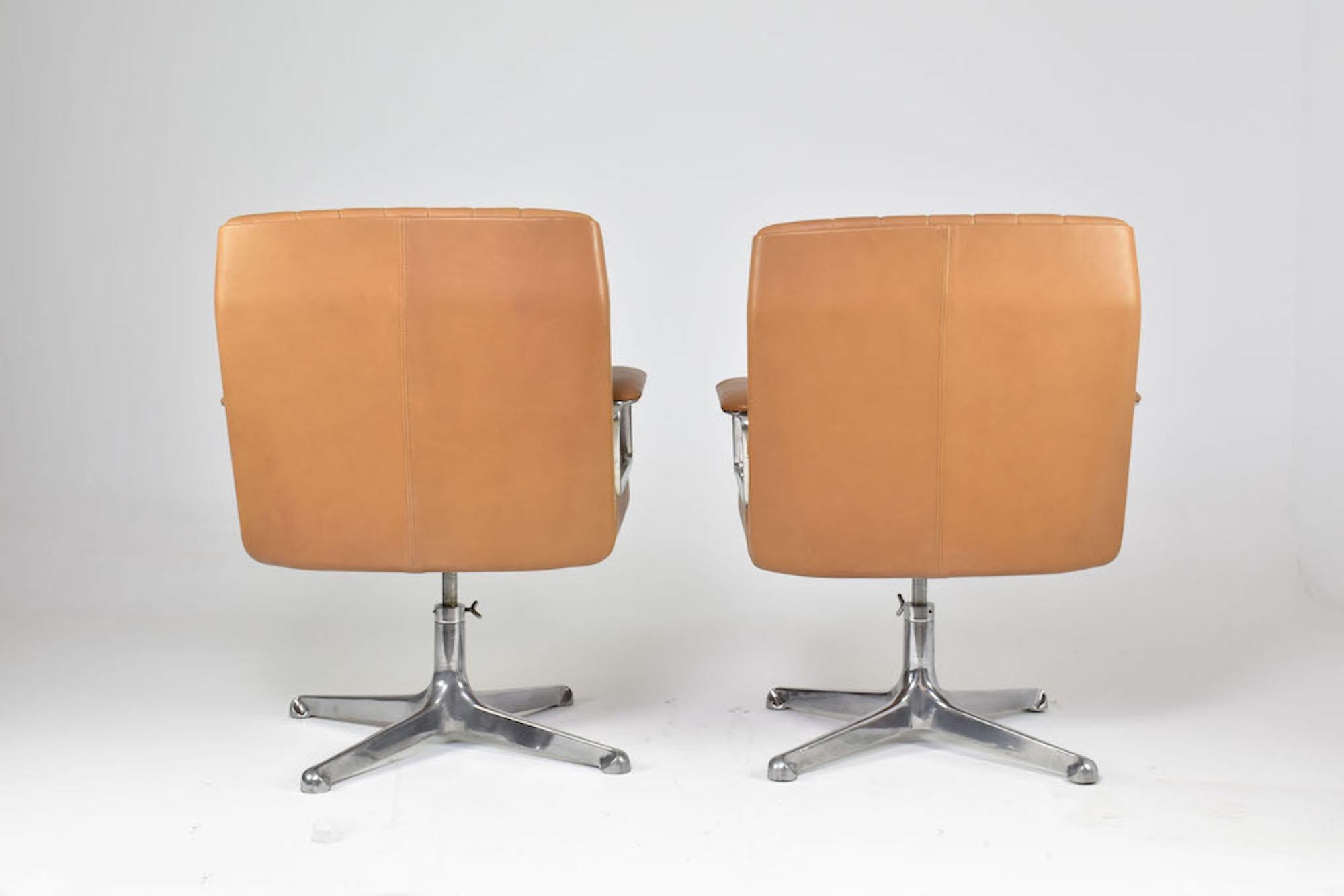 Italian Leather Office Chair Set by Osvaldo Borsani for Tecno Milano, 1960s For Sale 8