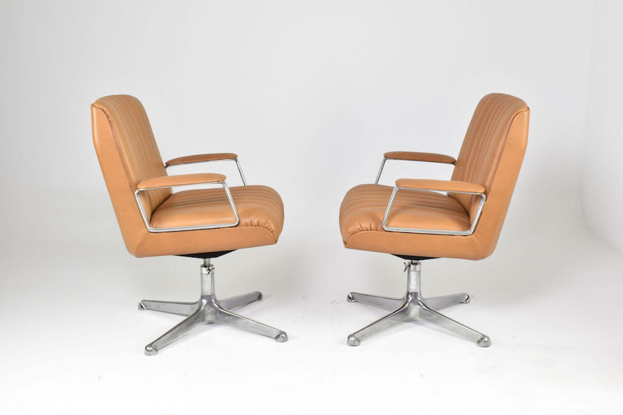 Italian Leather Office Chair Set by Osvaldo Borsani for Tecno Milano, 1960s For Sale 9
