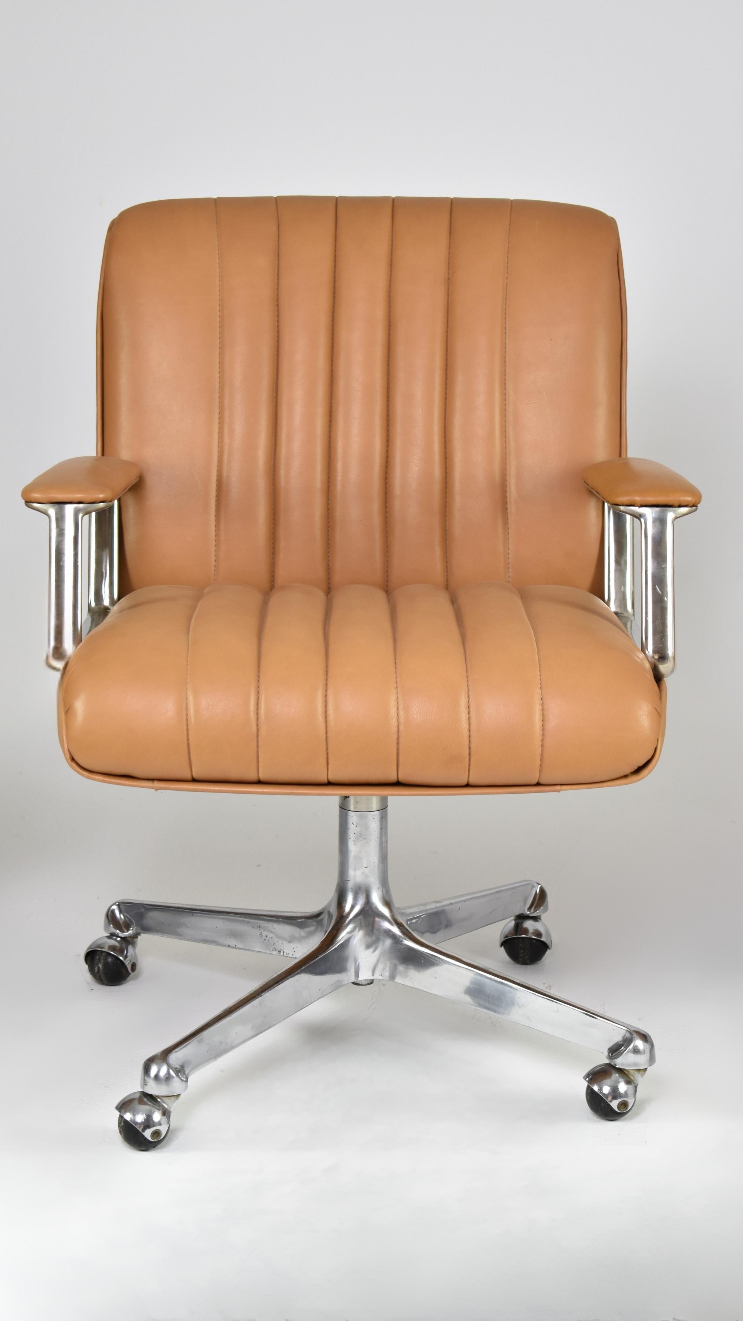 Mid-Century Modern Italian Leather Office Chair Set by Osvaldo Borsani for Tecno Milano, 1960s For Sale