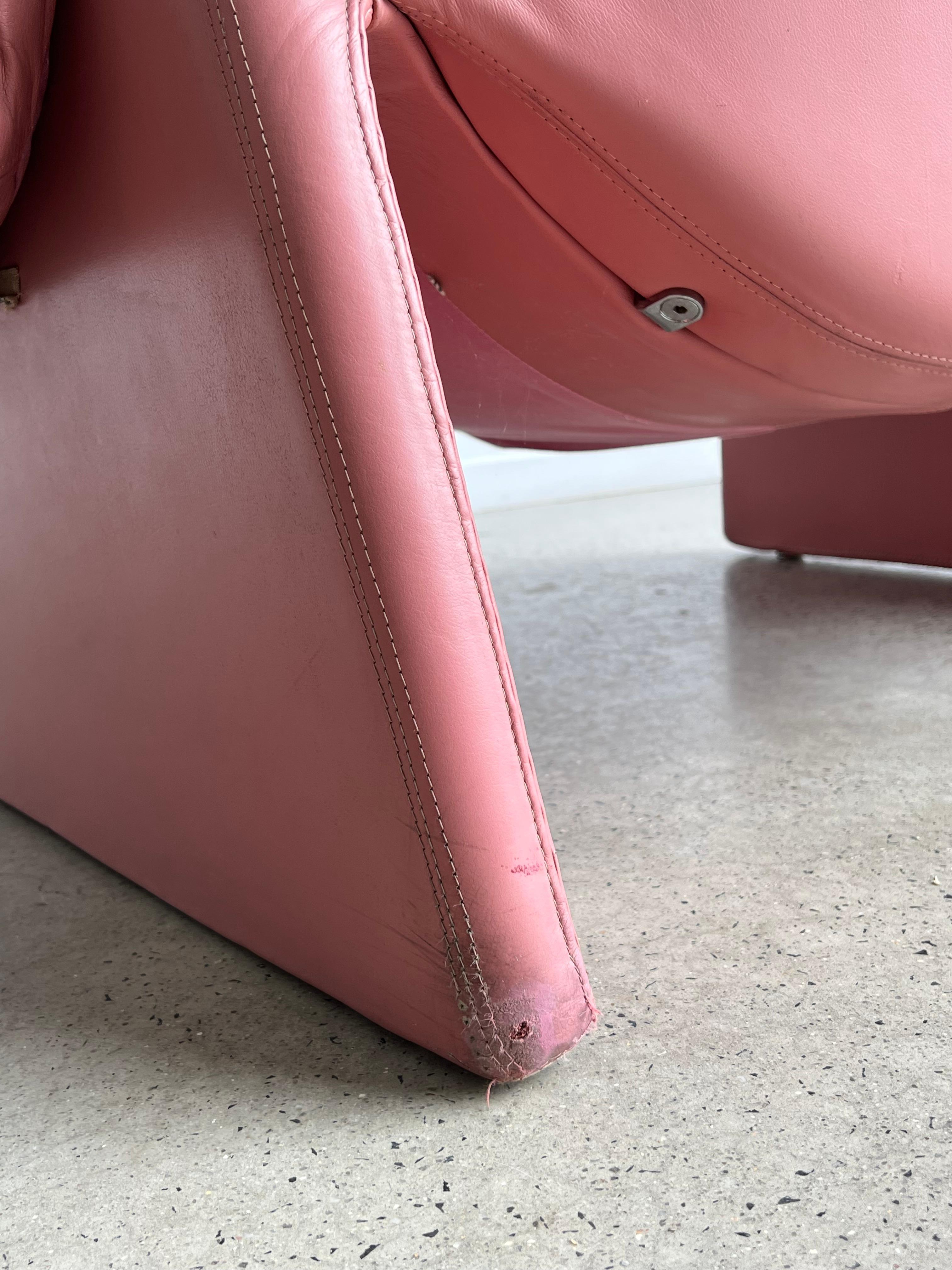 Italian Leather Pink P60 Chair by Vittorio Introini for Saporiti Italia, 1962 For Sale 3