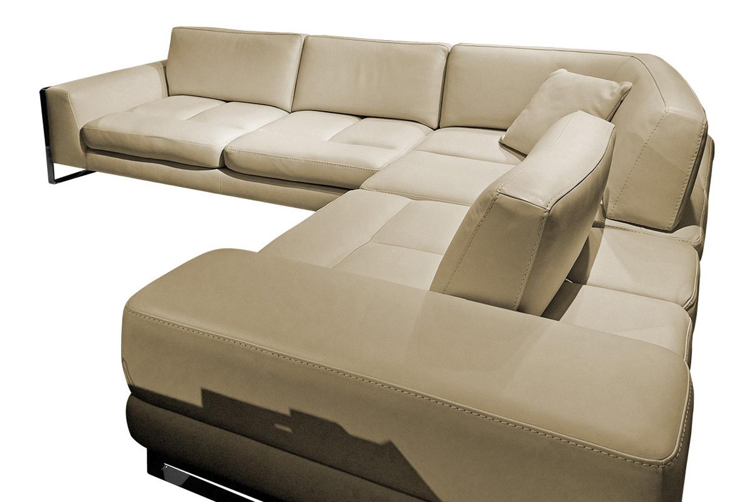 Leather sectional with 3 adjustable back cushions.
Upholstered in high grade leather with tone-on-tone stitching.
Polished chrome details.

This item is only available to purchase in the United States. Please inquire for availability if you are