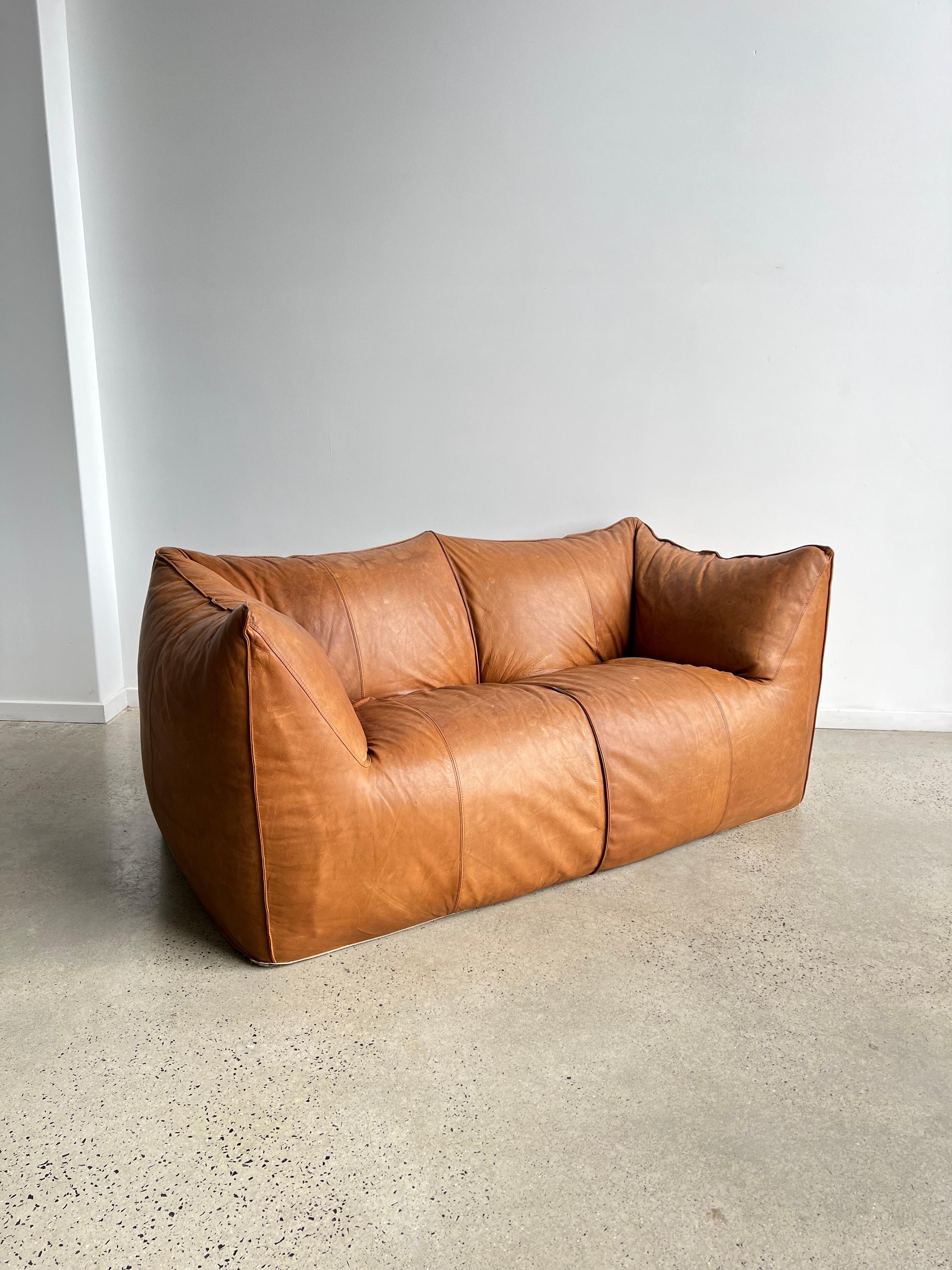 Italian Leather Sofa by Mario Bellini le Bambole for B&B Italia 1970s In Good Condition For Sale In Byron Bay, NSW