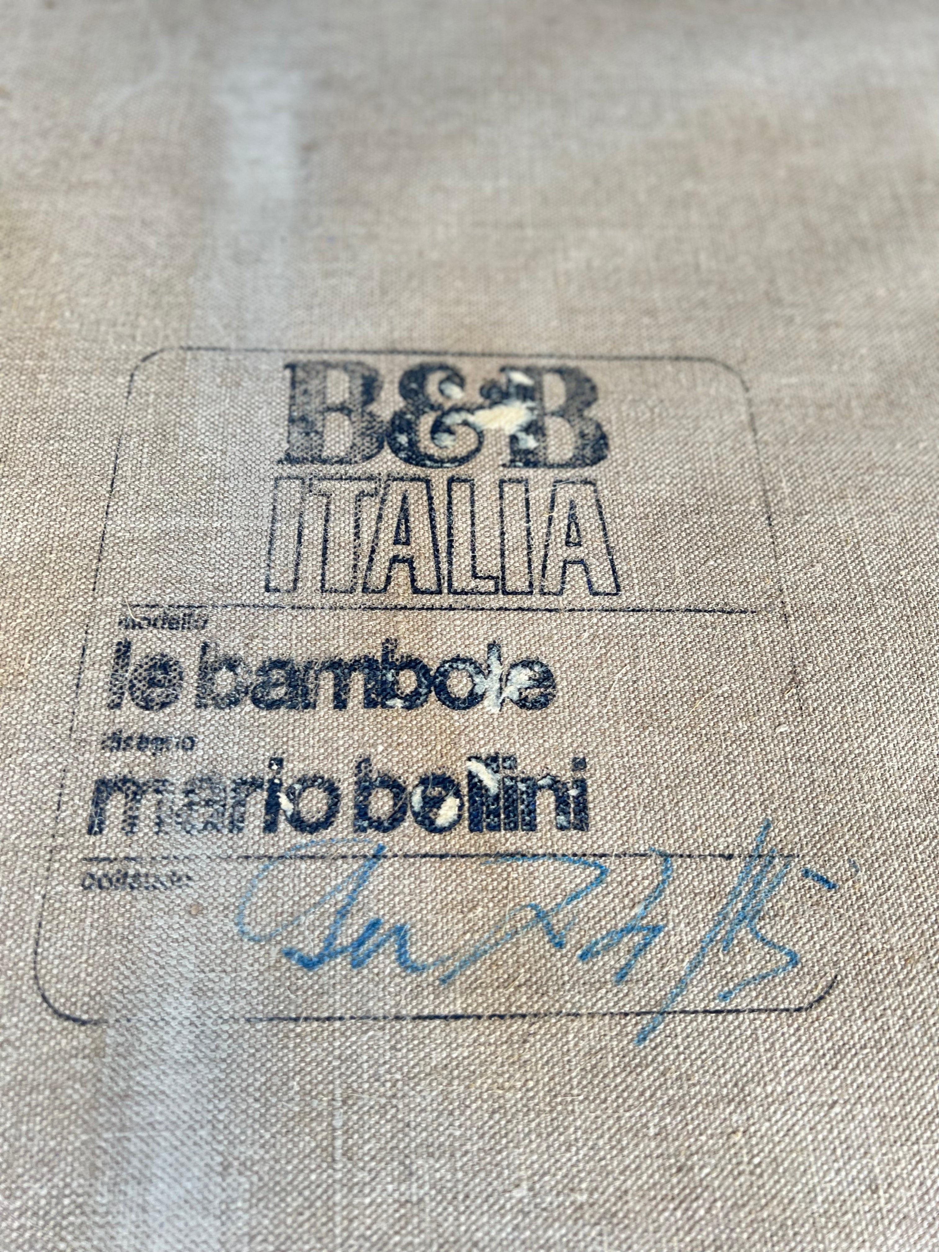 Italian Leather Sofa by Mario Bellini le Bambole for B&B Italia 1970s For Sale 3