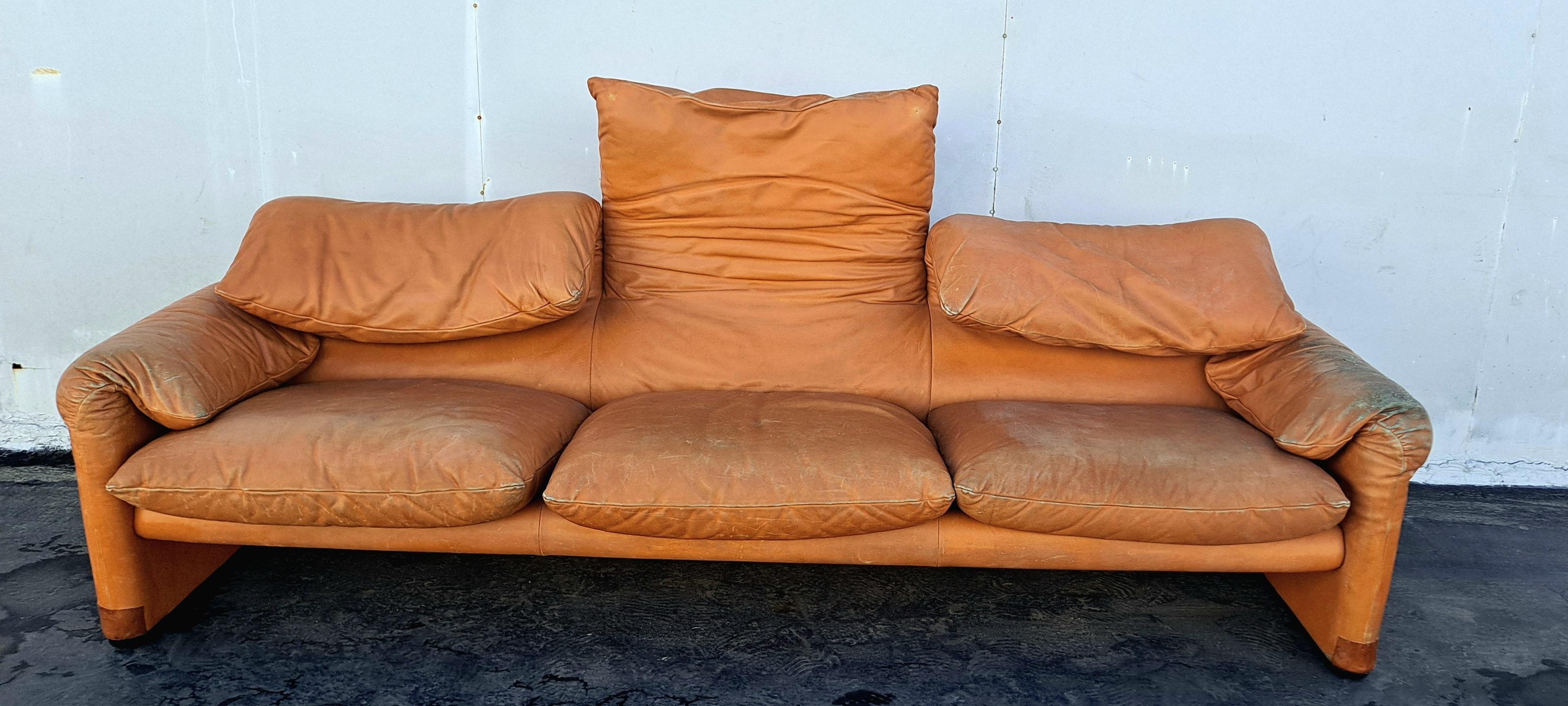casina couch