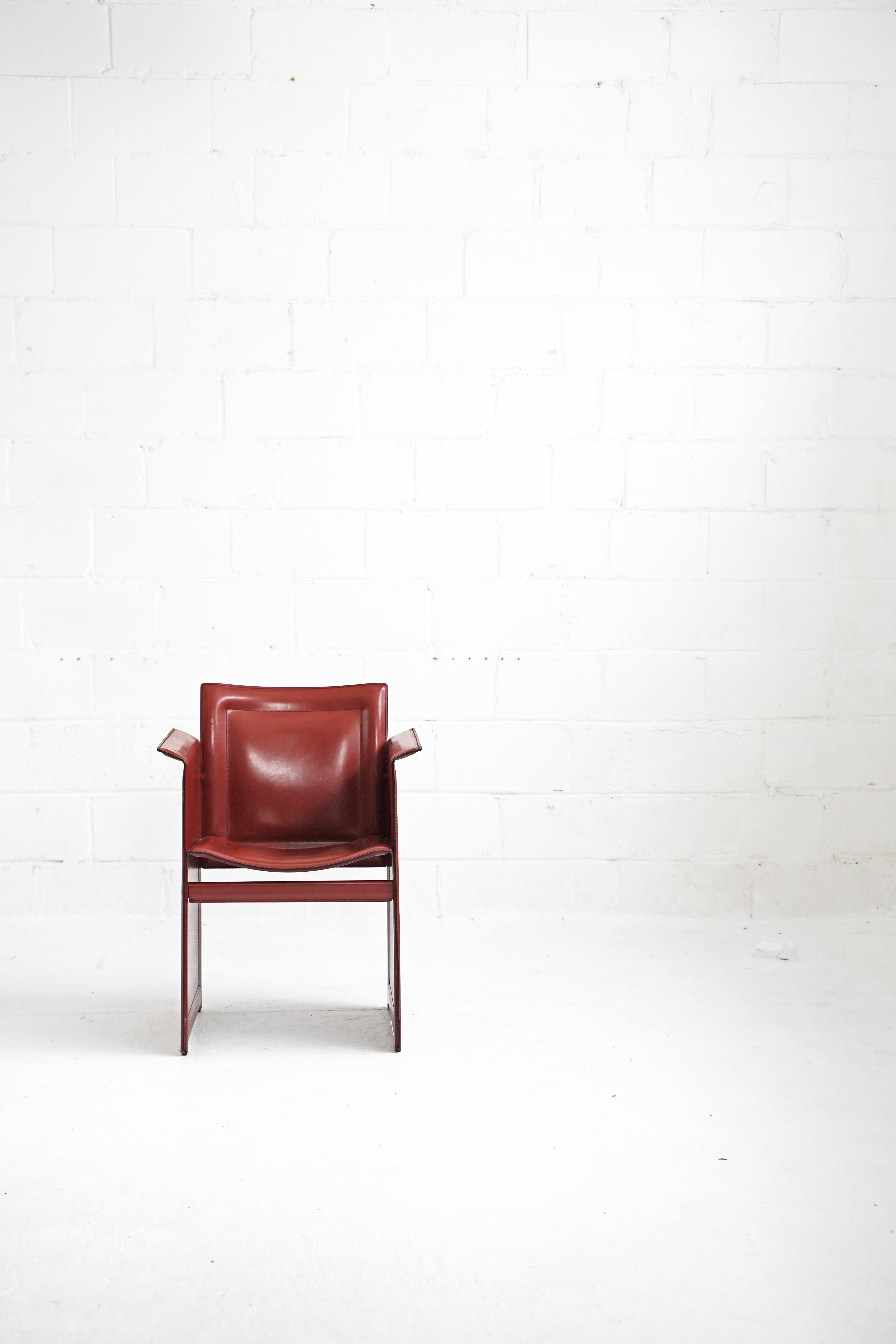 20ième siècle Fauteuil à dossier bas en cuir italien Solaria en Wine pour Arrben