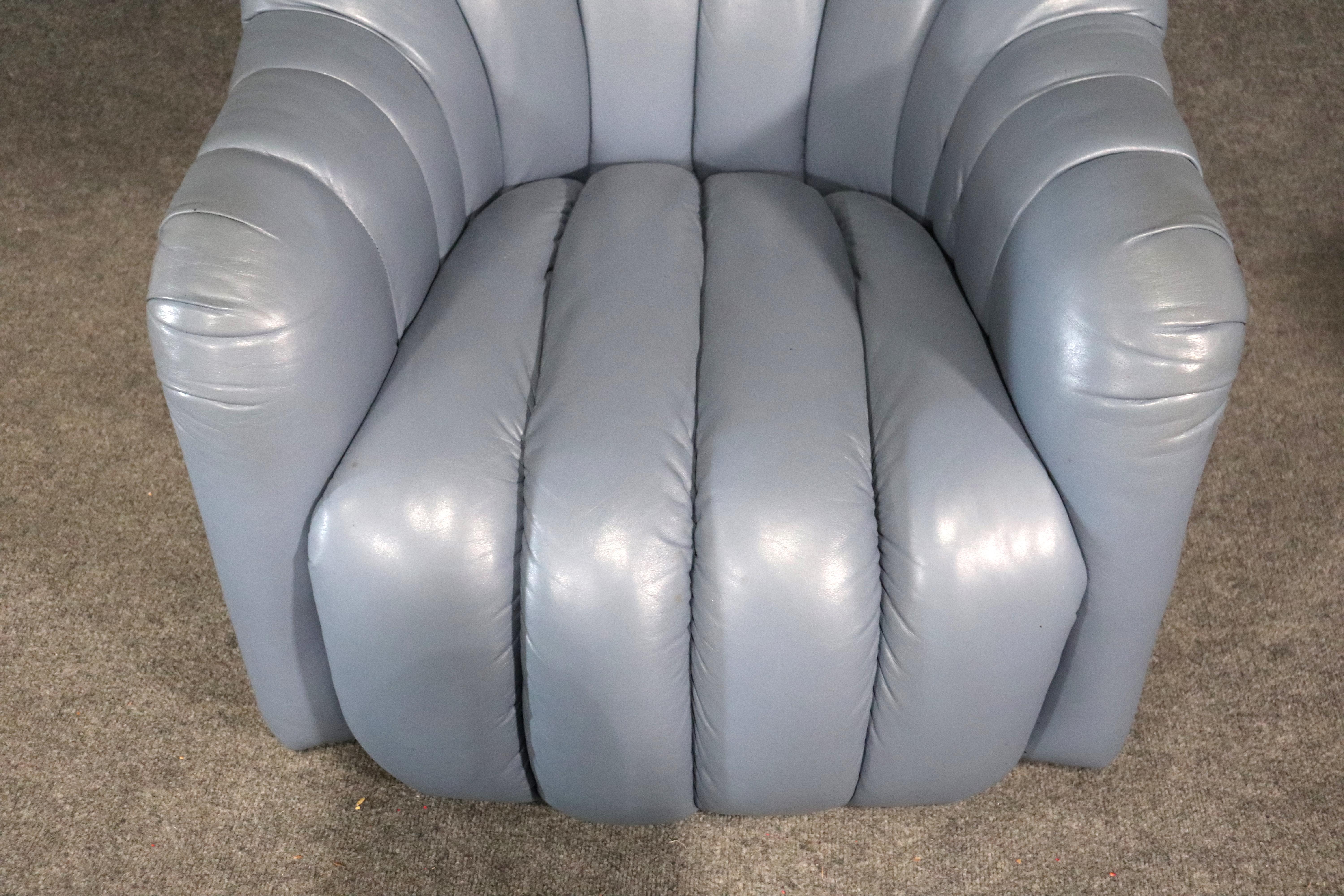 Italian Leather Swivel Chairs For Sale 3