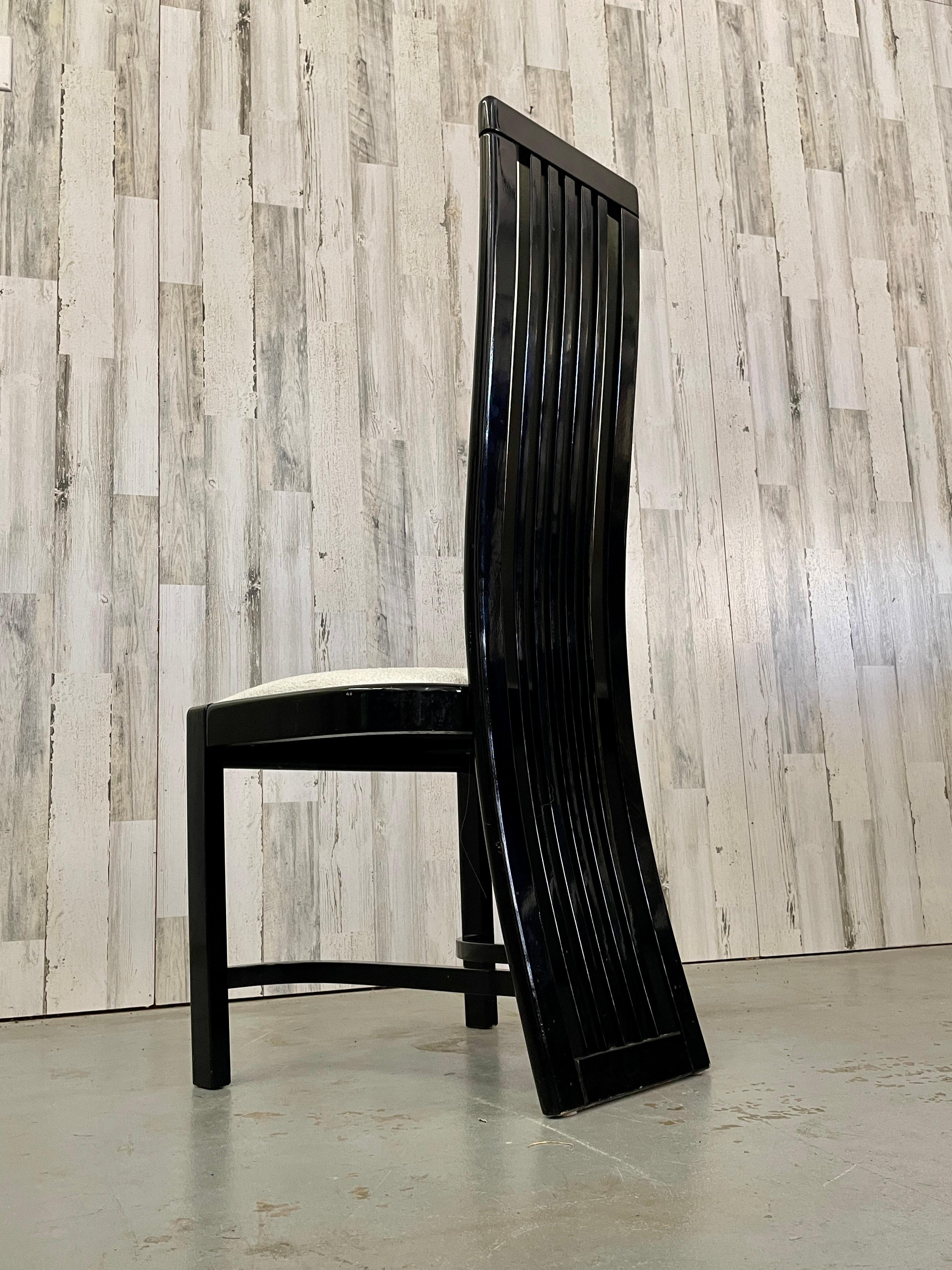 Italienische Liberty Furniture Industrie Esszimmerstühle im Angebot 5