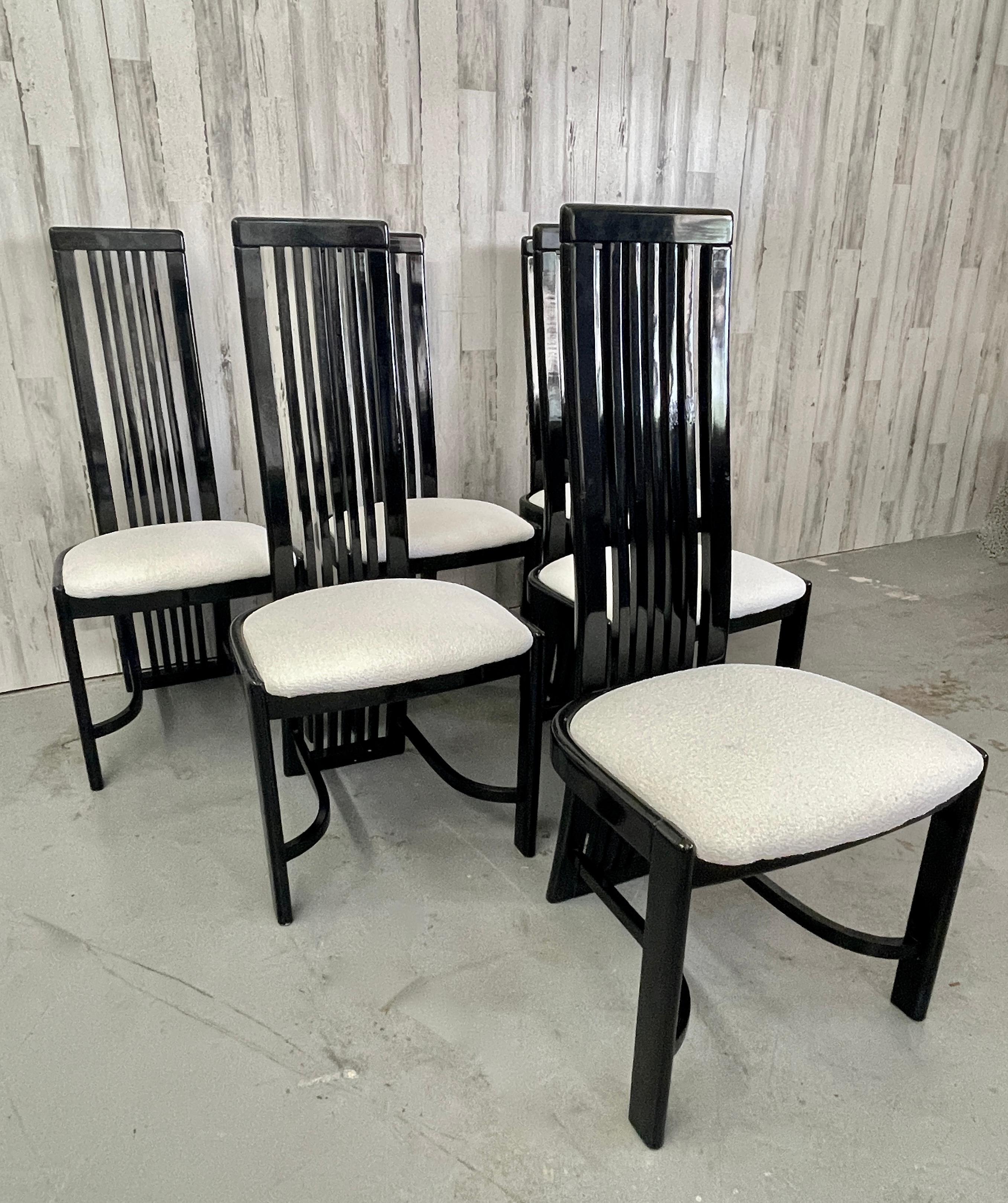 Italienische Liberty Furniture Industrie Esszimmerstühle im Angebot 10