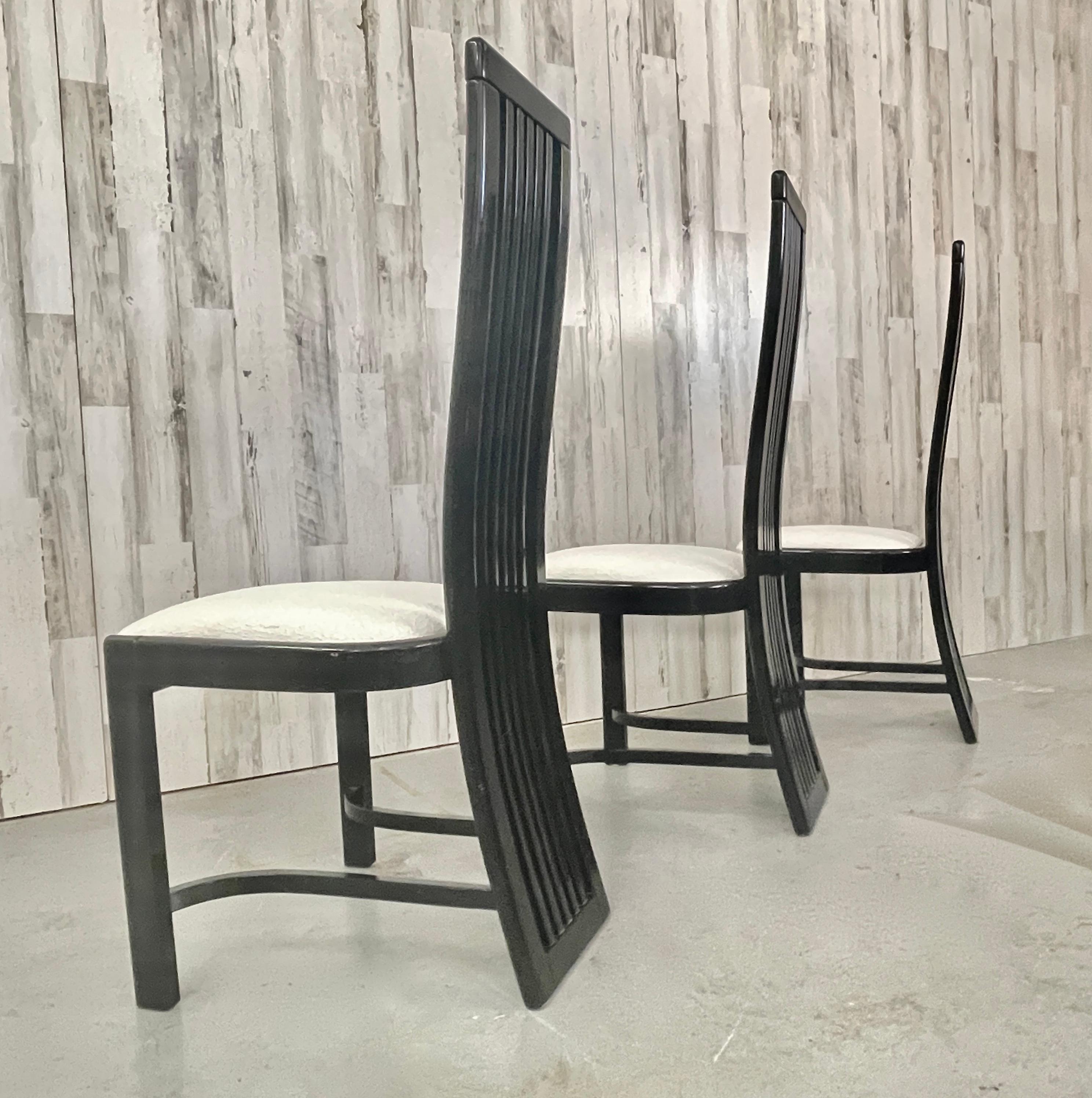Italienische Liberty Furniture Industrie Esszimmerstühle im Angebot 3