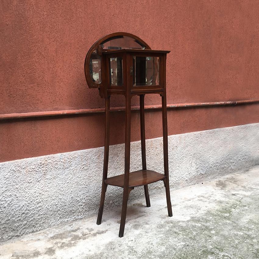Italian Liberty Walnut Étagère with Showcase, Late 1800-Early 1900 For Sale 5