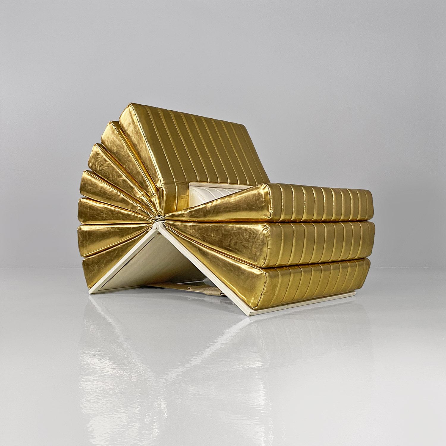 Modern Italian Libro armchair Gianni Pareschi Umberto Orsini DAM Group x Busnelli 2000s For Sale